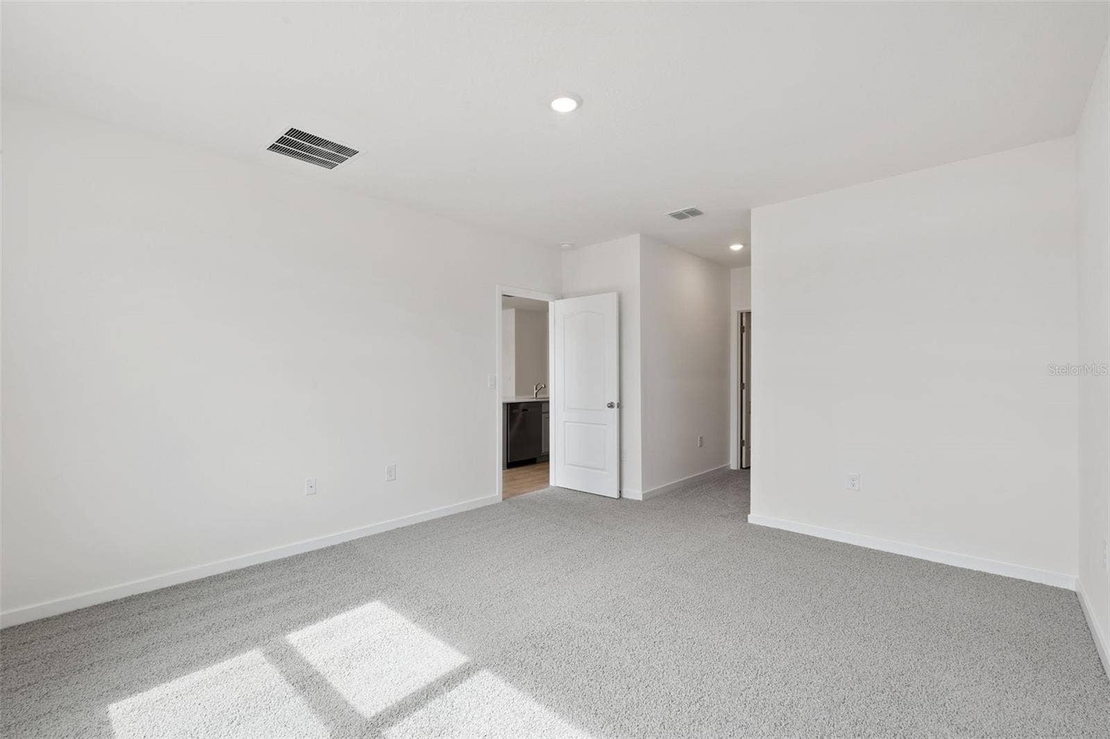 5043 NICKERBEAN STREET, Apopka, FL 32712 5043 NICKERBEAN STREET, Apopka, FL 32712