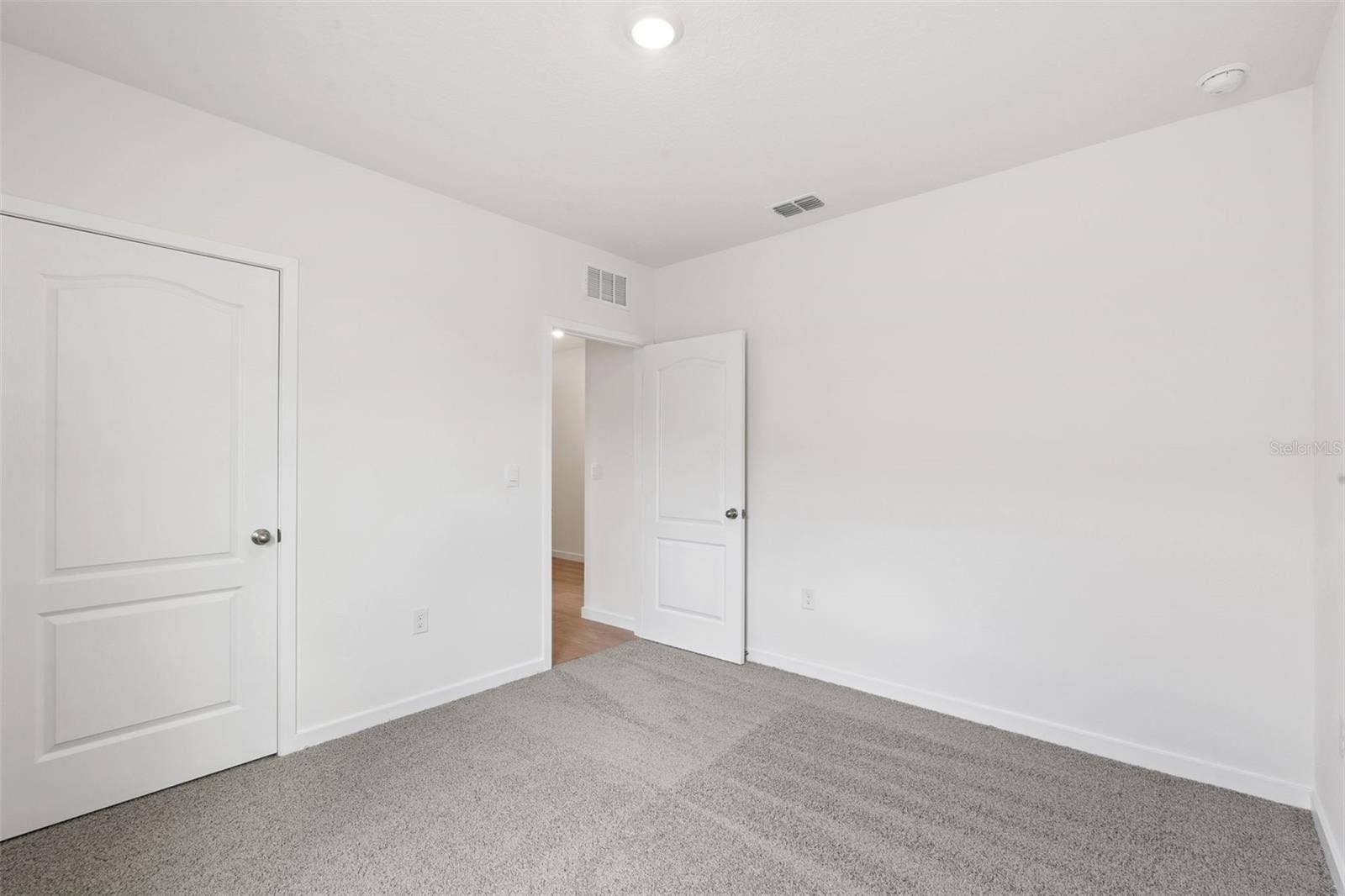 5043 NICKERBEAN STREET, Apopka, FL 32712 5043 NICKERBEAN STREET, Apopka, FL 32712