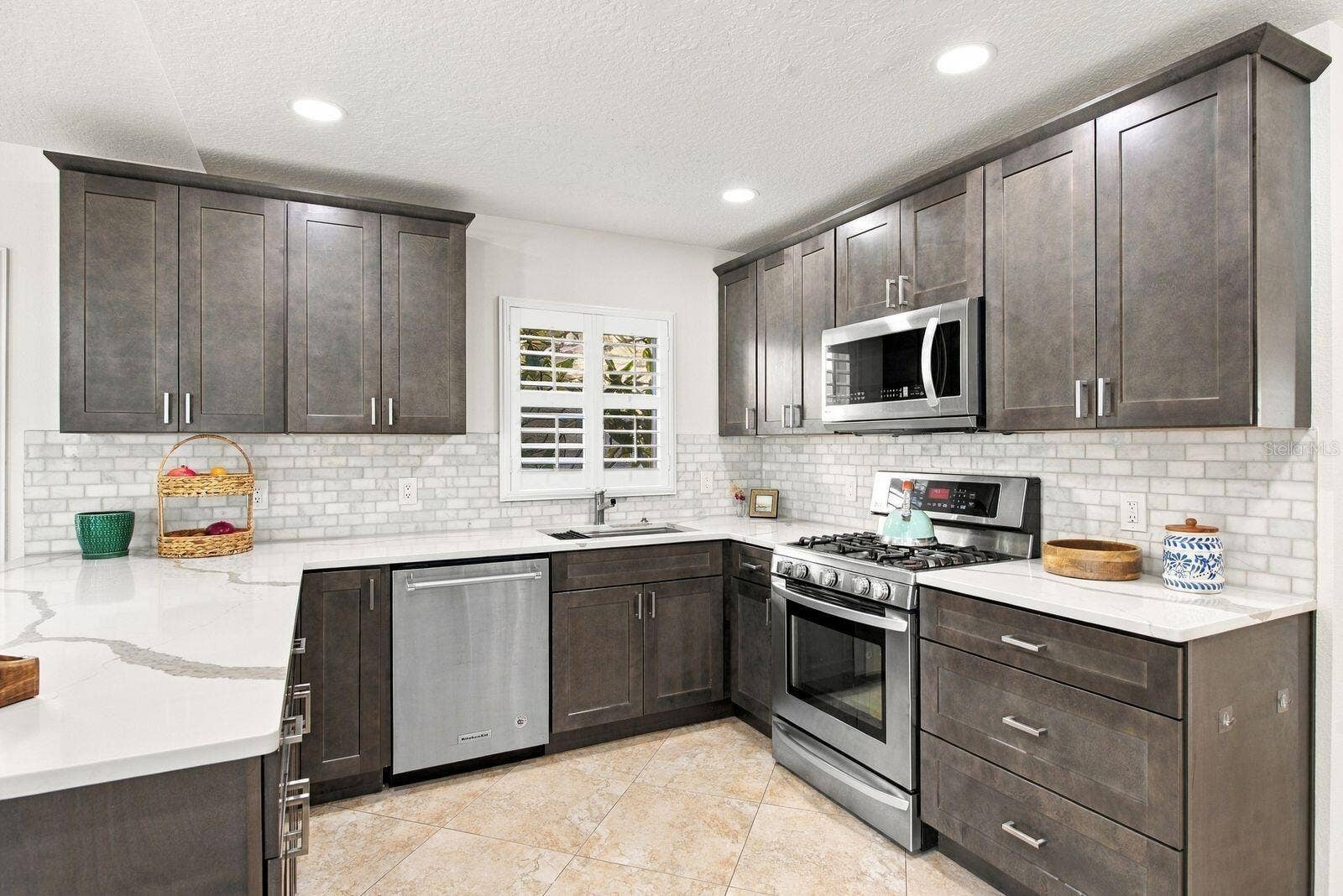 1261 SALT LAKE DRIVE, Tarpon Springs, FL 34689 1261 SALT LAKE DRIVE, Tarpon Springs, FL 34689