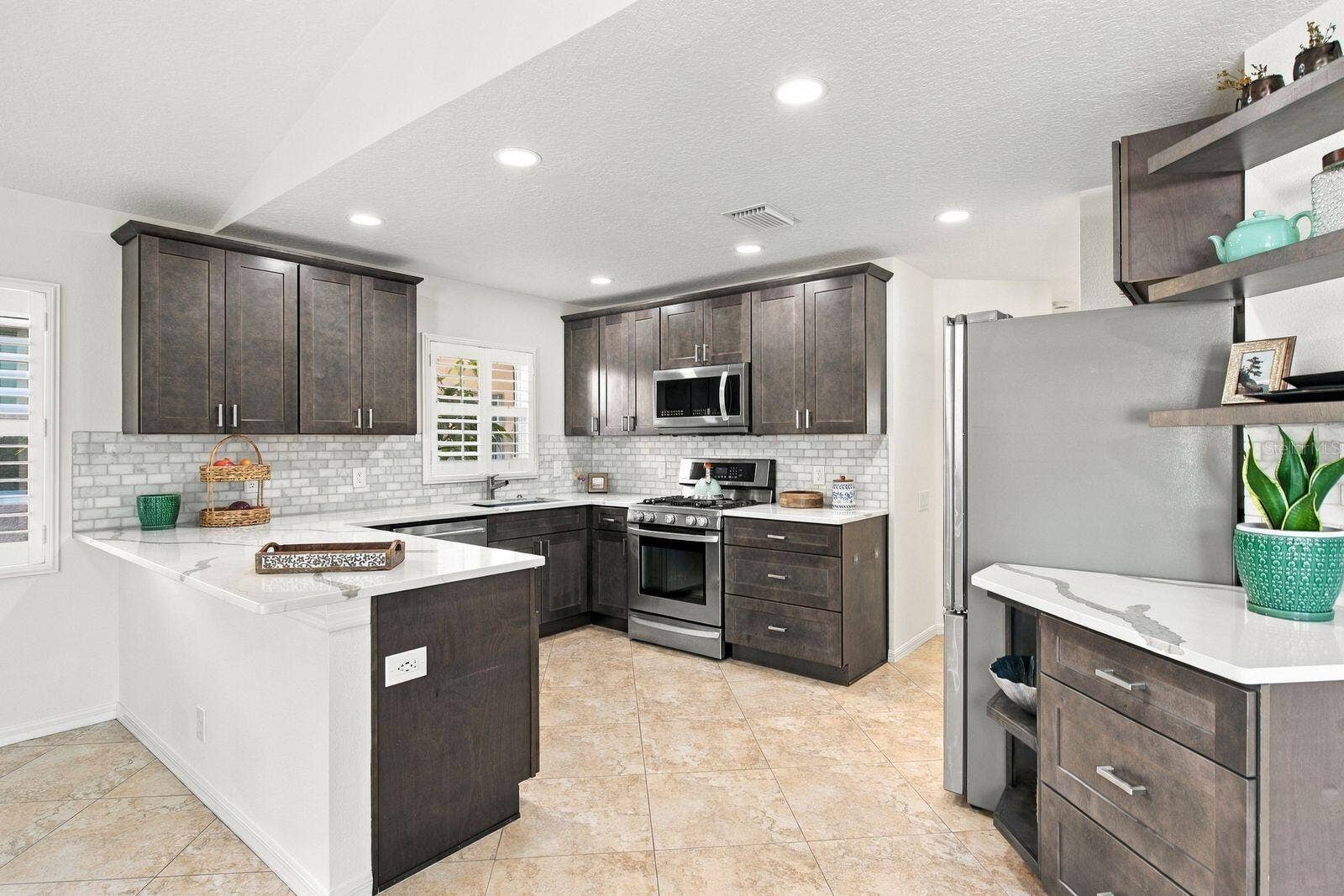 1261 SALT LAKE DRIVE, Tarpon Springs, FL 34689 1261 SALT LAKE DRIVE, Tarpon Springs, FL 34689