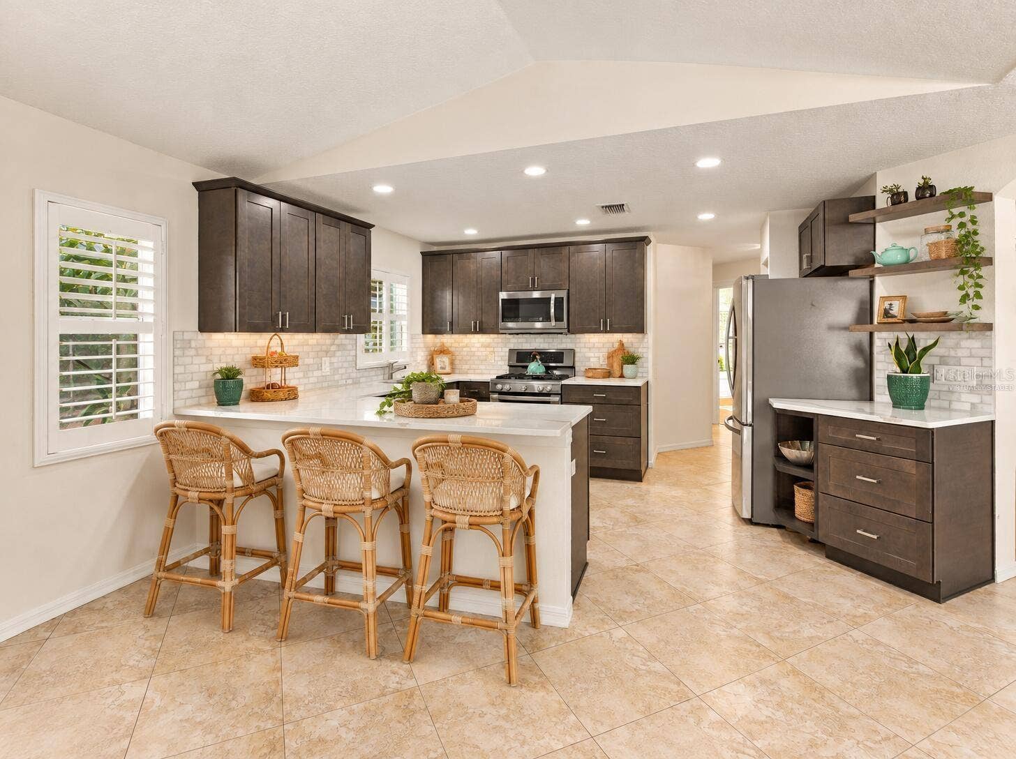 1261 SALT LAKE DRIVE, Tarpon Springs, FL 34689 Virtually Staged