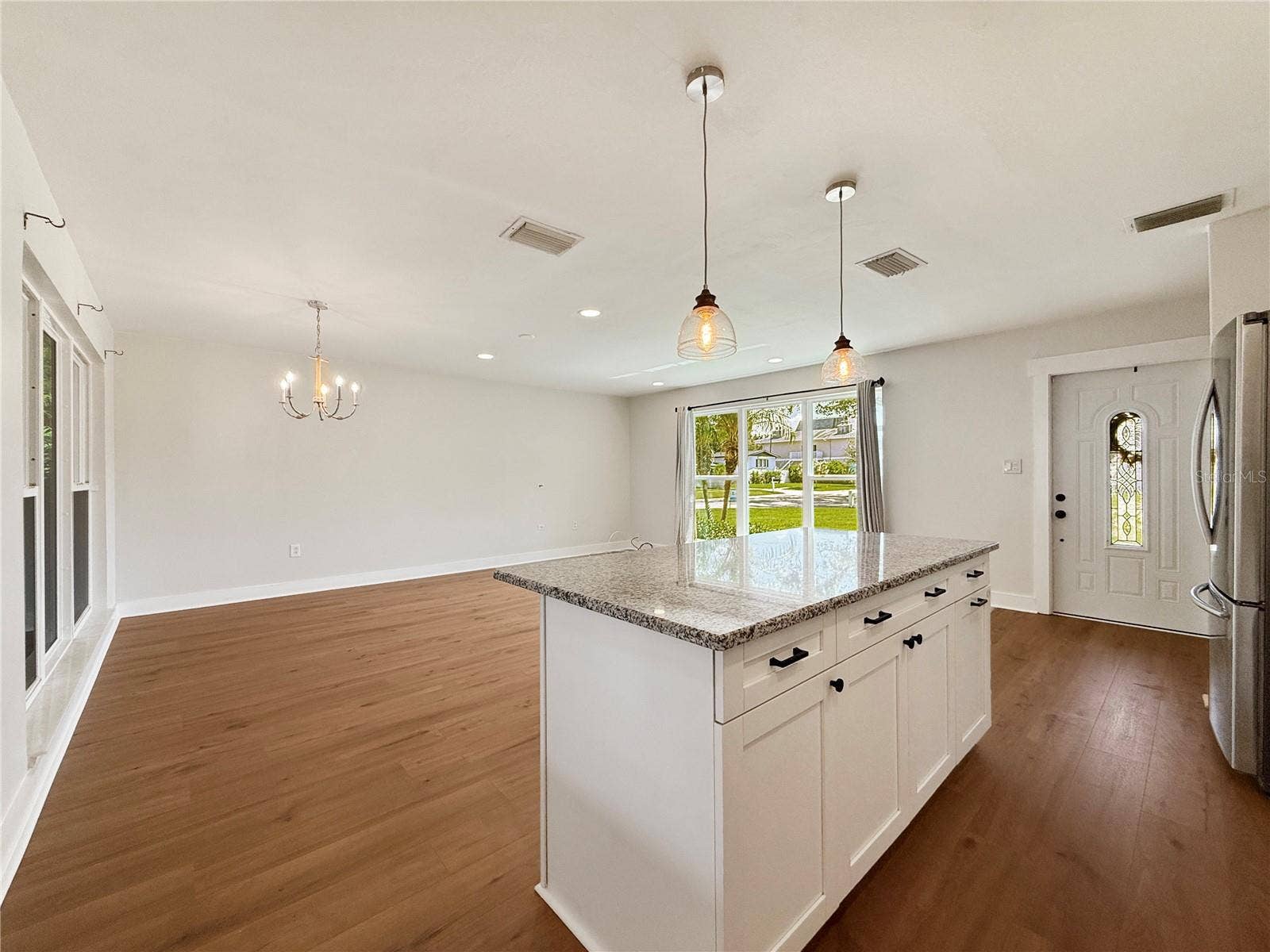 4501 S CORTEZ AVE, Tampa, FL 33611 4501 S CORTEZ AVE, Tampa, FL 33611