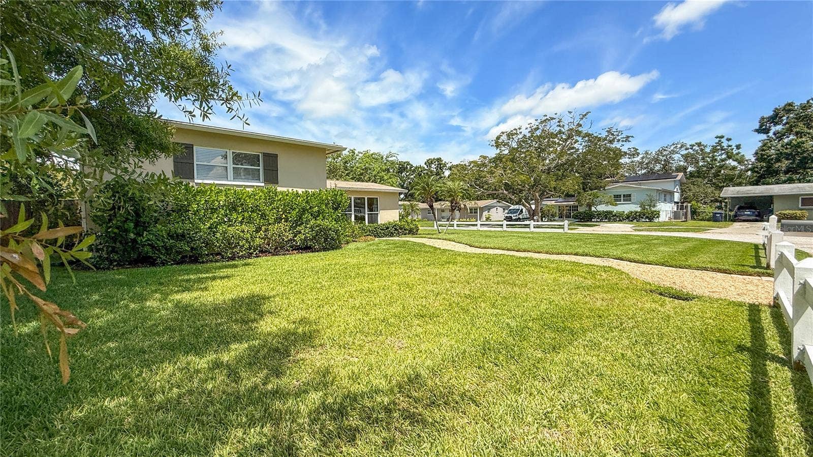 4501 S CORTEZ AVE, Tampa, FL 33611 4501 S CORTEZ AVE, Tampa, FL 33611