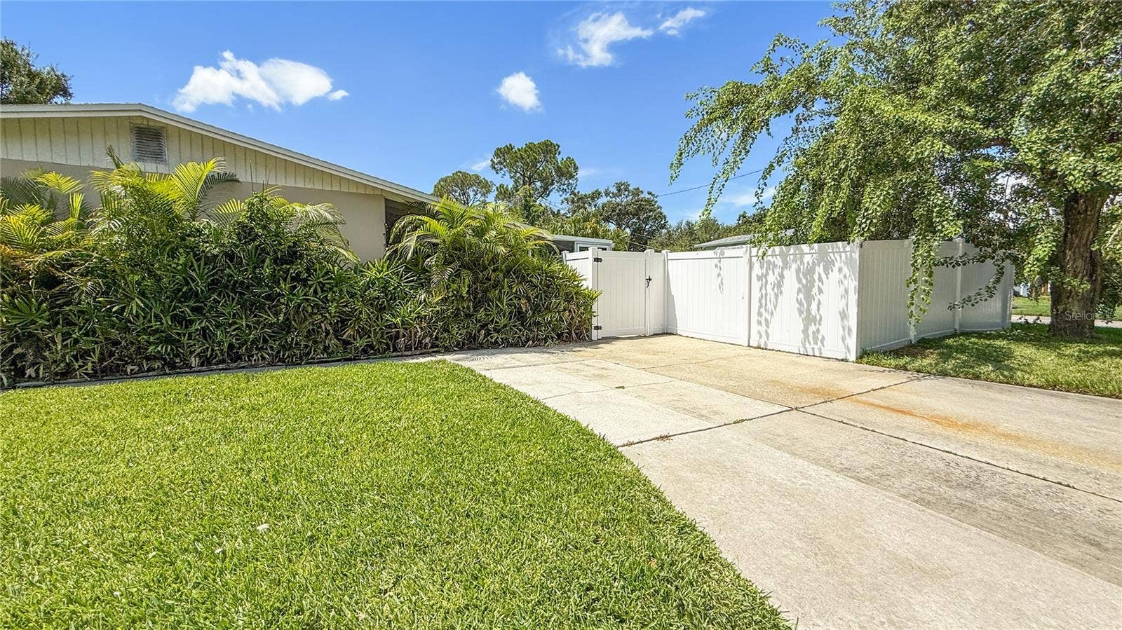 4501 S CORTEZ AVE, Tampa, FL 33611 4501 S CORTEZ AVE, Tampa, FL 33611
