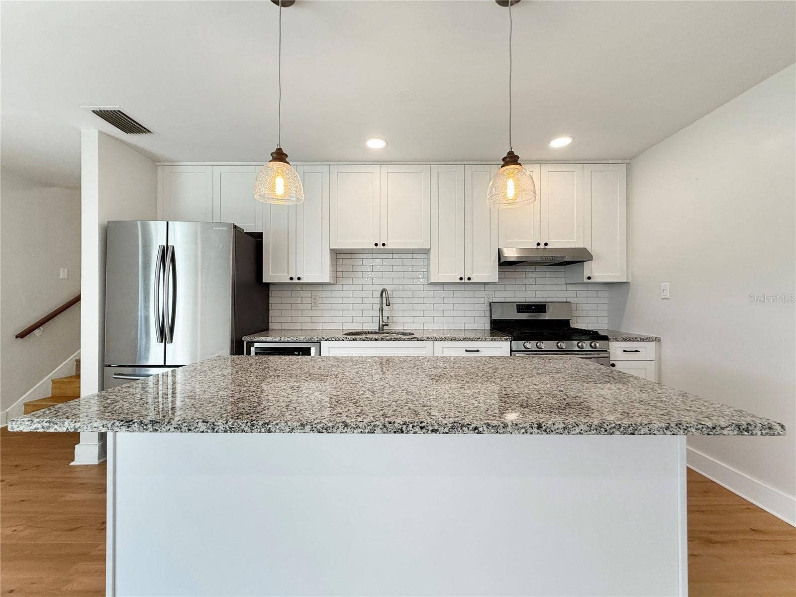 4501 S CORTEZ AVE, Tampa, FL 33611 4501 S CORTEZ AVE, Tampa, FL 33611