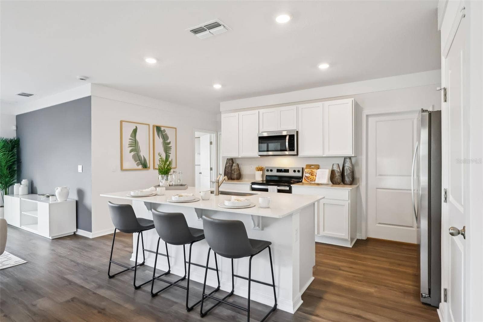 5315 CLOUDBERRY AVENUE, Lakeland, FL 33811 5315 CLOUDBERRY AVENUE, Lakeland, FL 33811