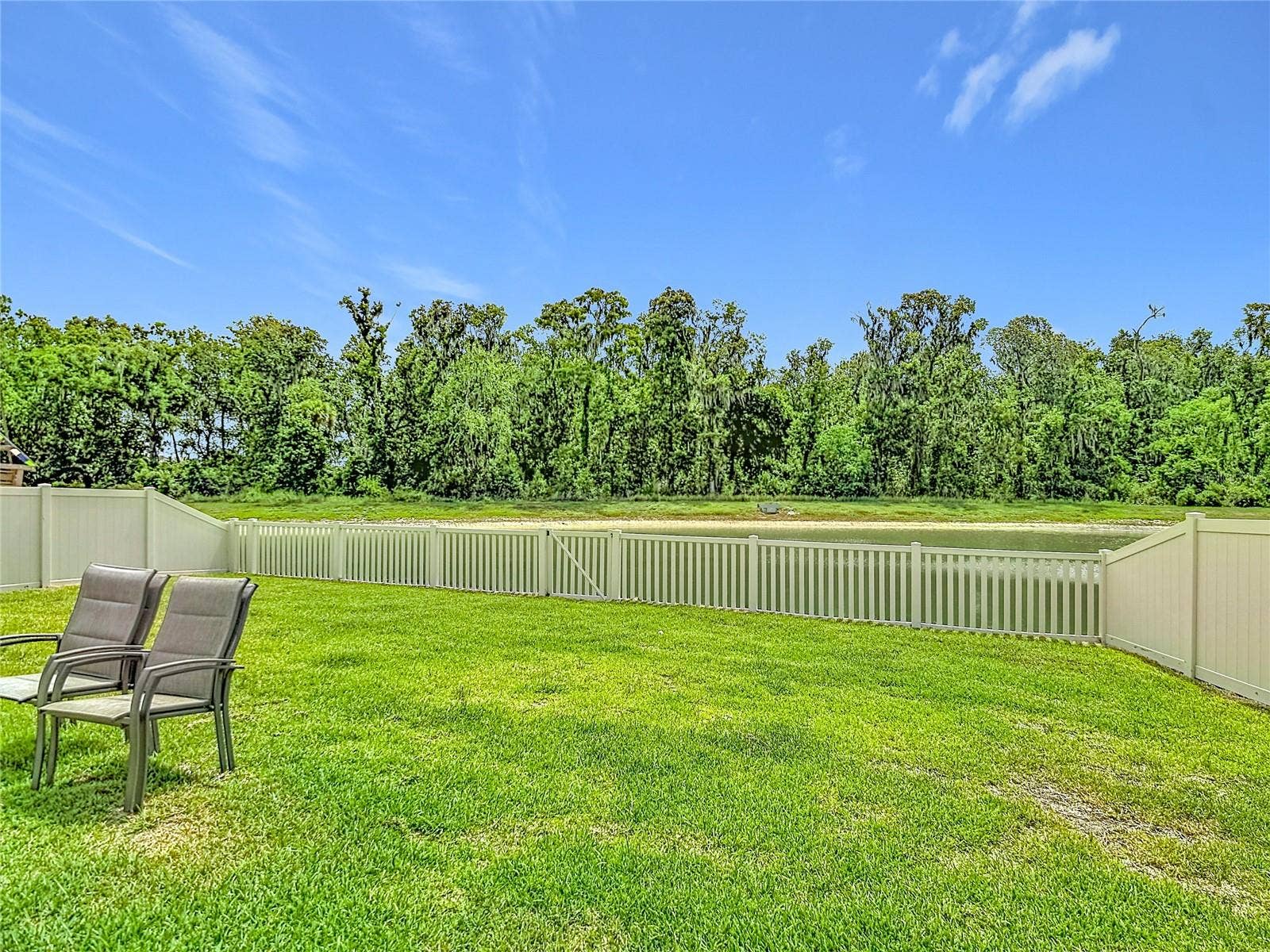 1633 RED LOOP, Lakeland, FL 33801 1633 RED LOOP, Lakeland, FL 33801