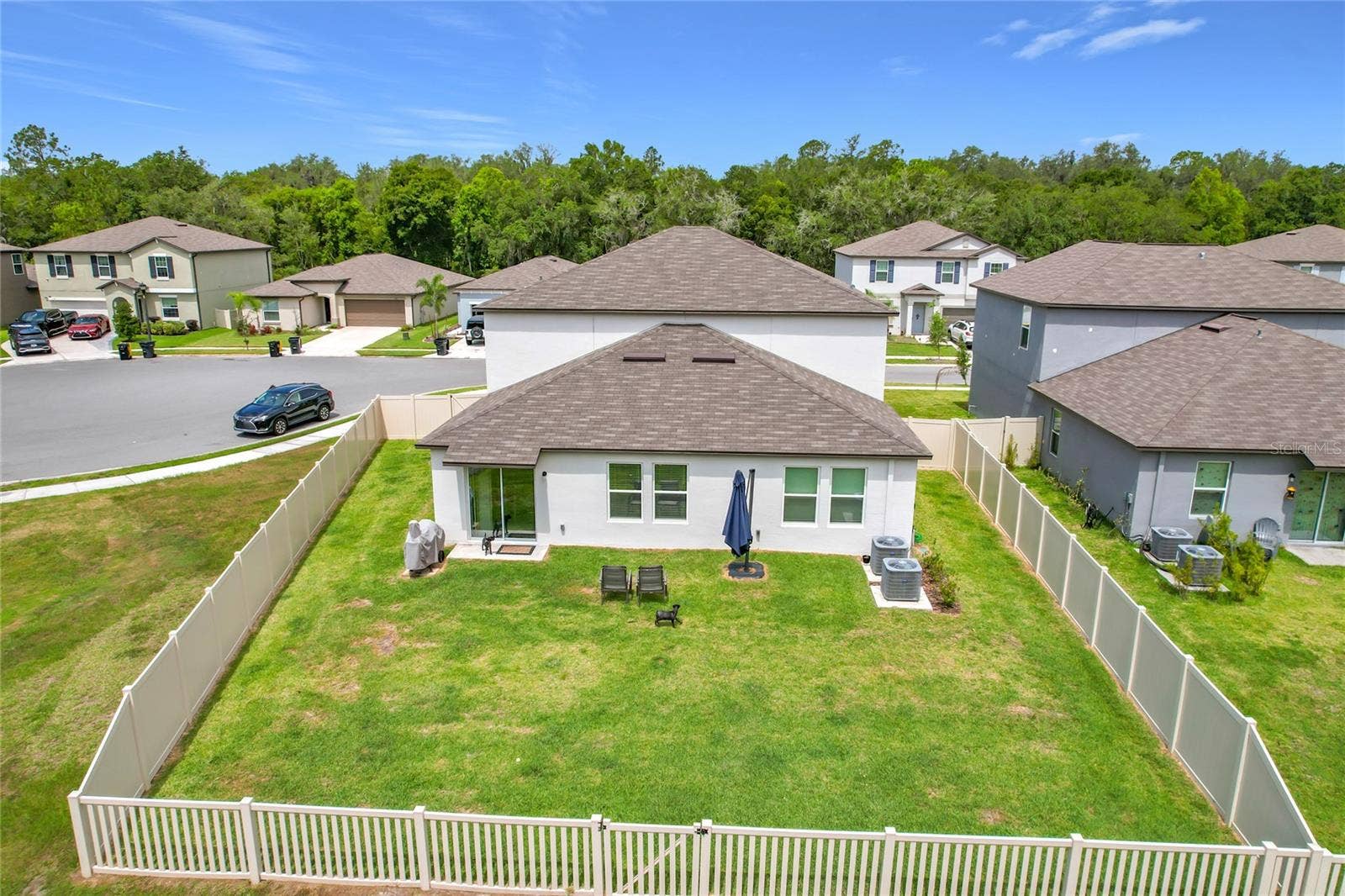 1633 RED LOOP, Lakeland, FL 33801 1633 RED LOOP, Lakeland, FL 33801