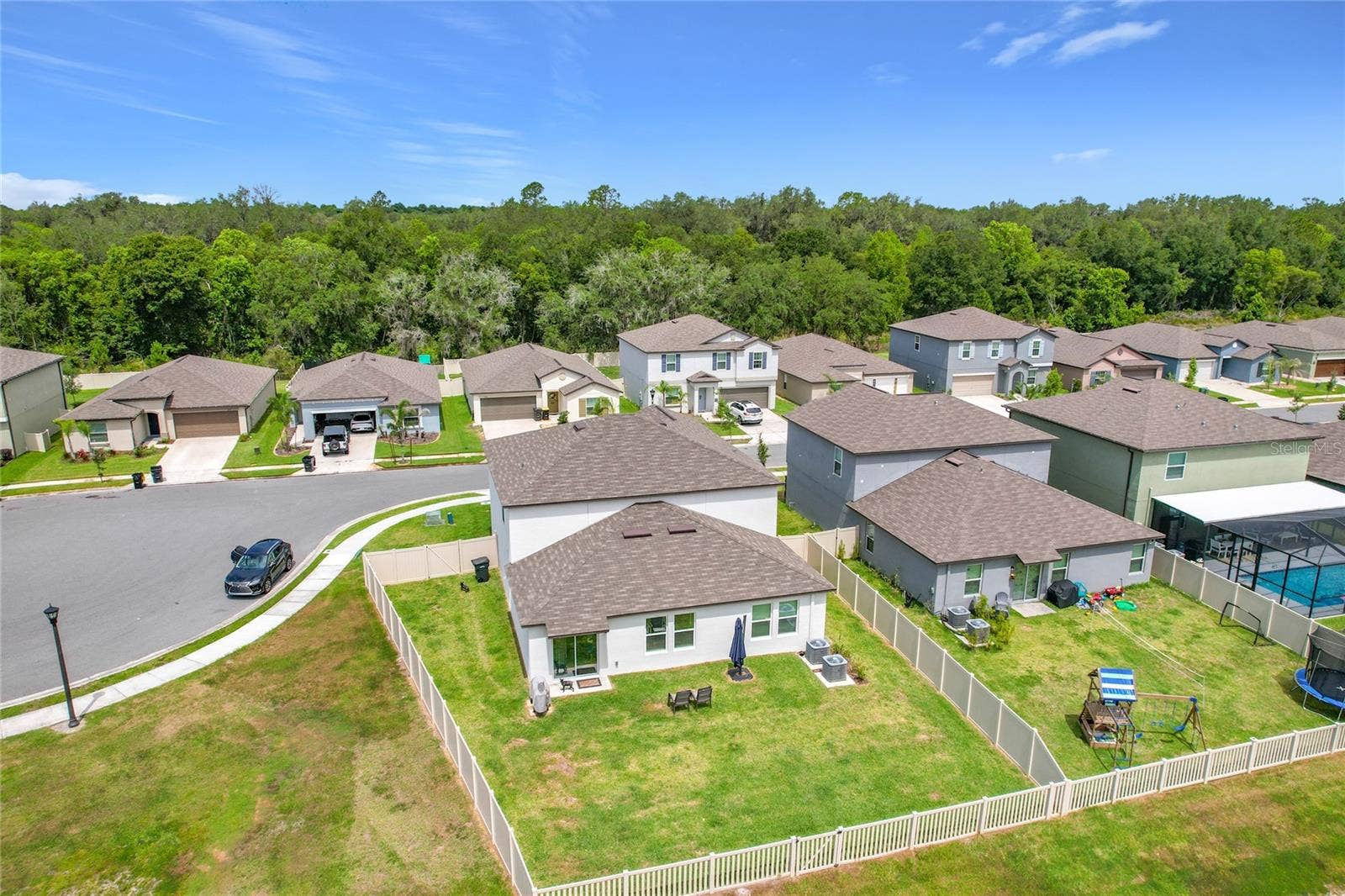 1633 RED LOOP, Lakeland, FL 33801 1633 RED LOOP, Lakeland, FL 33801