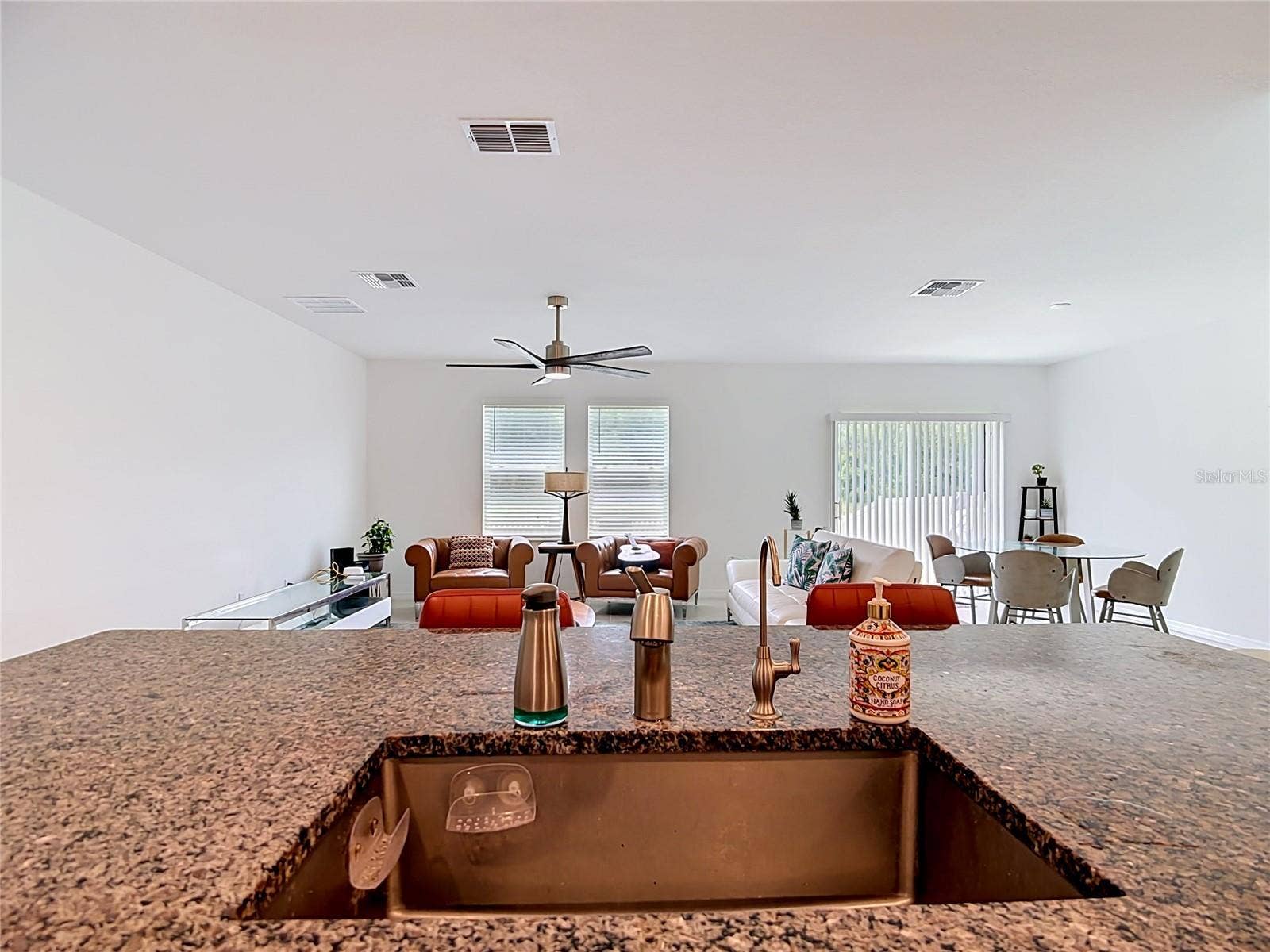 1633 RED LOOP, Lakeland, FL 33801 1633 RED LOOP, Lakeland, FL 33801