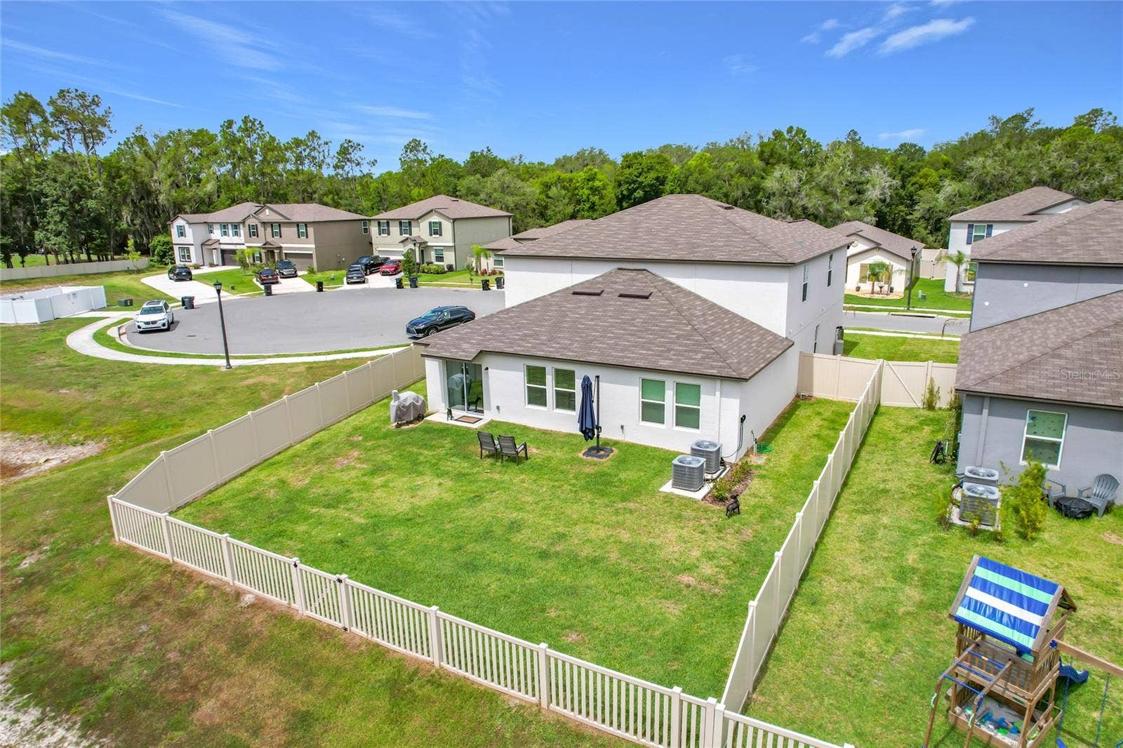 1633 RED LOOP, Lakeland, FL 33801 1633 RED LOOP, Lakeland, FL 33801