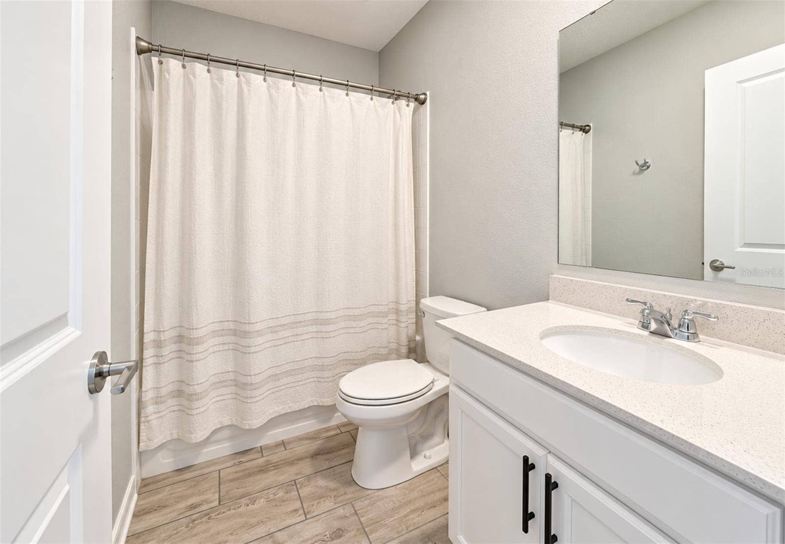 1185 SAGUARO STREET, Haines City, FL 33844 1185 SAGUARO STREET, Haines City, FL 33844