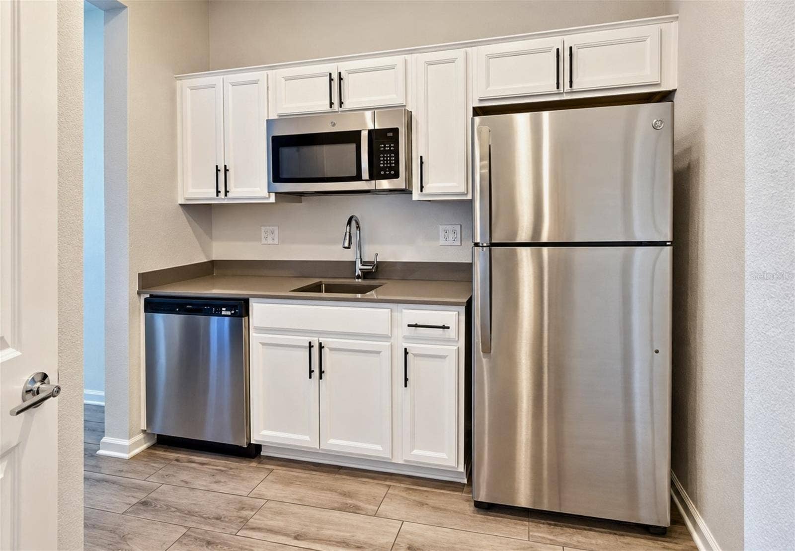 1185 SAGUARO STREET, Haines City, FL 33844 1185 SAGUARO STREET, Haines City, FL 33844