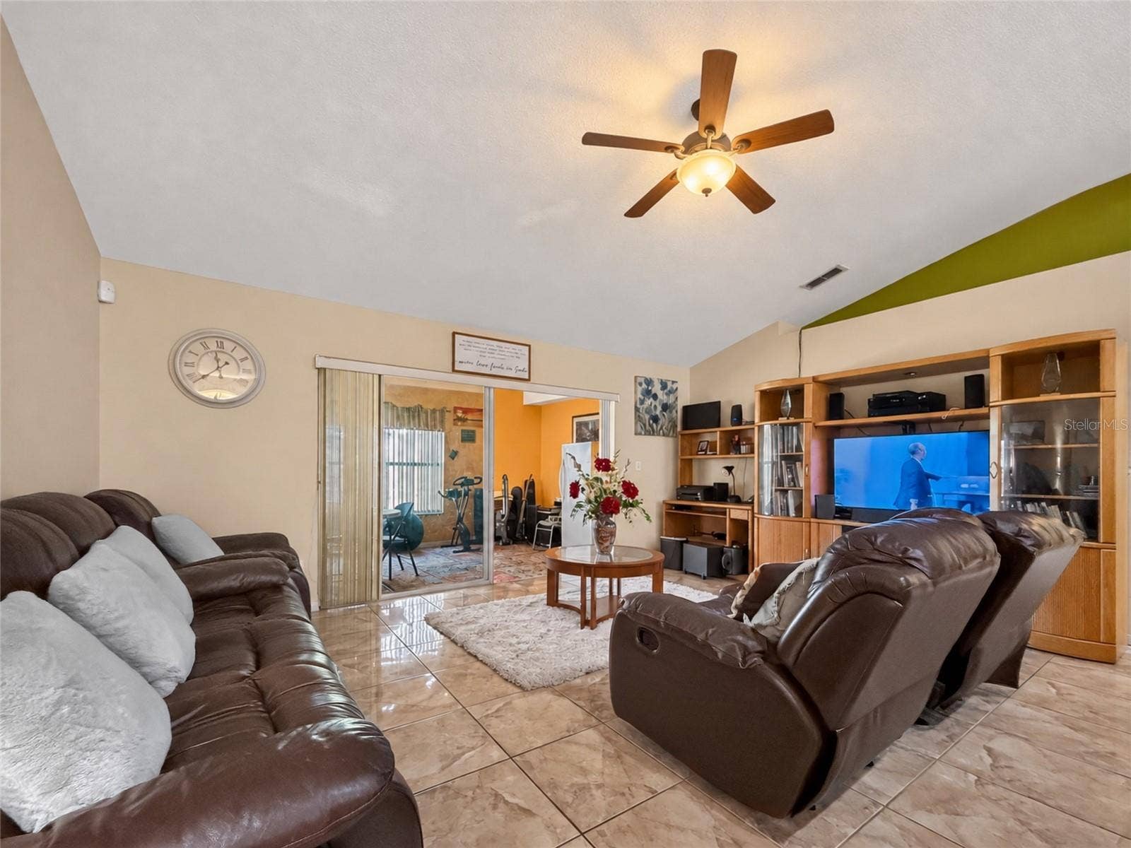 1048 HILL MOUNT DRIVE, Minneola, FL 34715 1048 HILL MOUNT DRIVE, Minneola, FL 34715