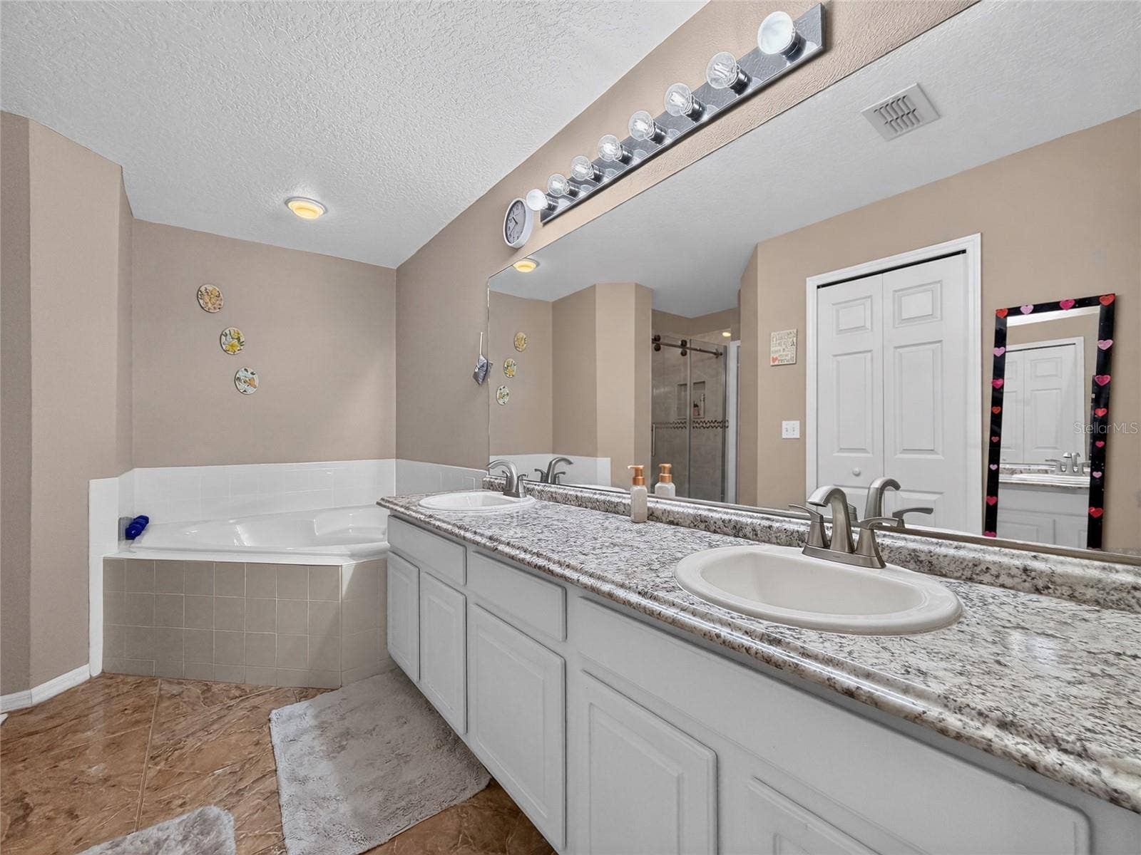 1048 HILL MOUNT DRIVE, Minneola, FL 34715 1048 HILL MOUNT DRIVE, Minneola, FL 34715