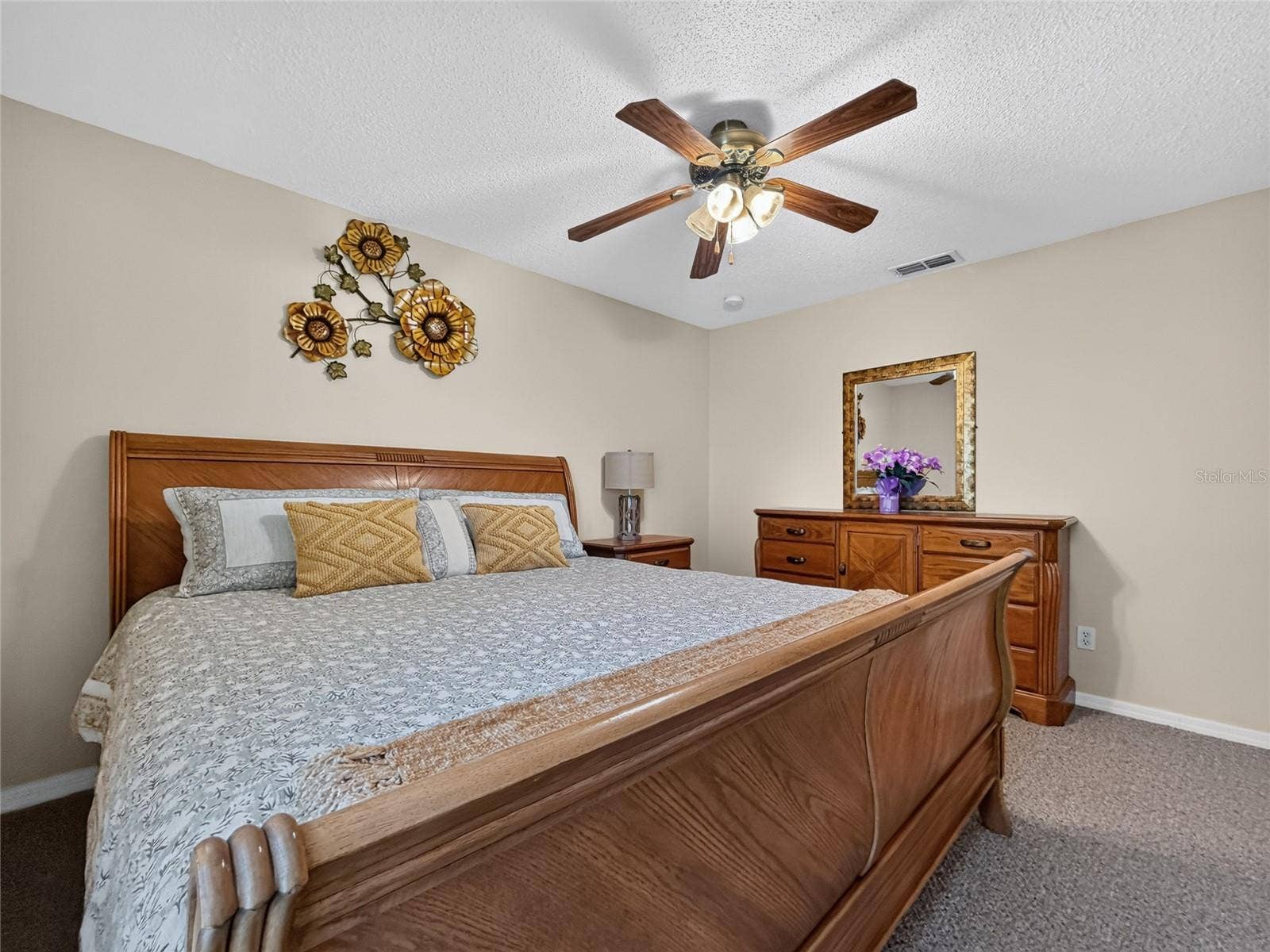1048 HILL MOUNT DRIVE, Minneola, FL 34715 1048 HILL MOUNT DRIVE, Minneola, FL 34715