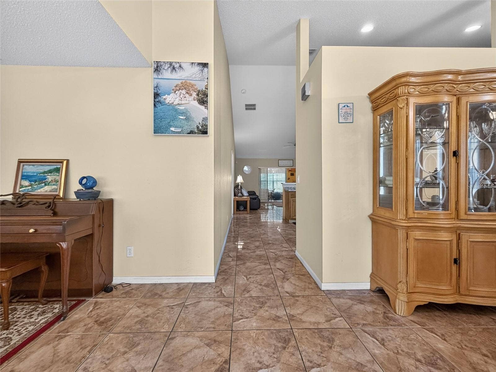 1048 HILL MOUNT DRIVE, Minneola, FL 34715 1048 HILL MOUNT DRIVE, Minneola, FL 34715