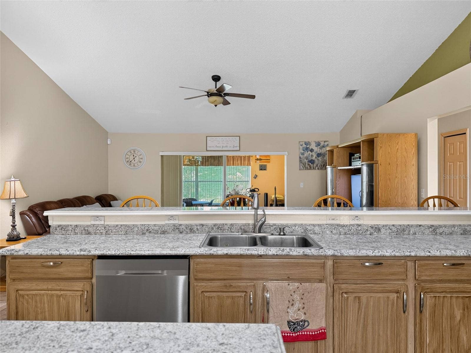 1048 HILL MOUNT DRIVE, Minneola, FL 34715 1048 HILL MOUNT DRIVE, Minneola, FL 34715