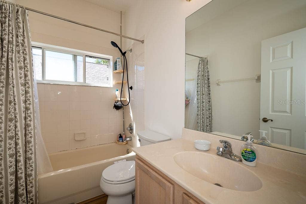 4608 NOTTOWAY DRIVE, Leesburg, FL 34748 4608 NOTTOWAY DRIVE, Leesburg, FL 34748