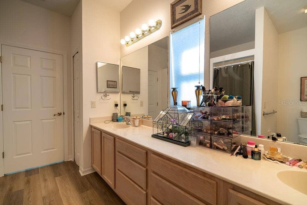 4608 NOTTOWAY DRIVE, Leesburg, FL 34748 Double sink