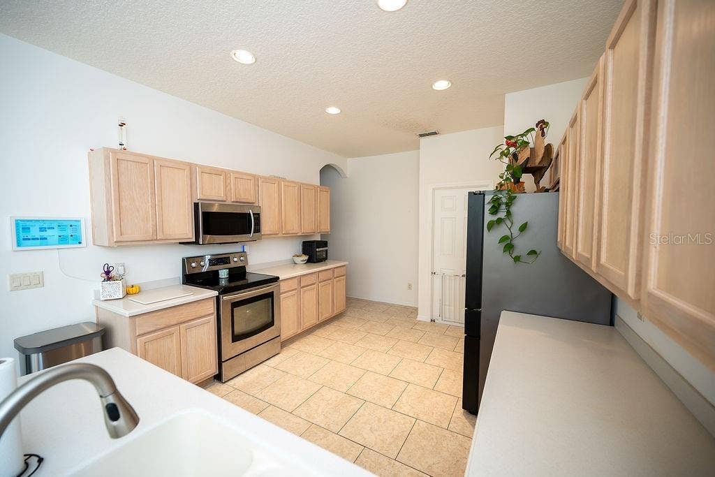 4608 NOTTOWAY DRIVE, Leesburg, FL 34748 4608 NOTTOWAY DRIVE, Leesburg, FL 34748
