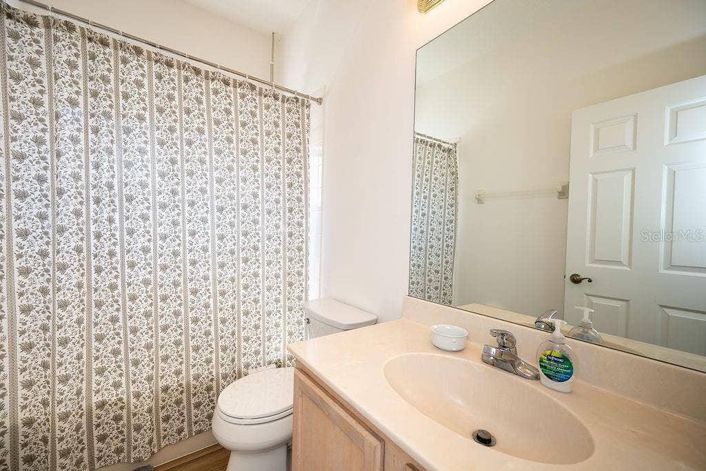 4608 NOTTOWAY DRIVE, Leesburg, FL 34748 guest bathroom