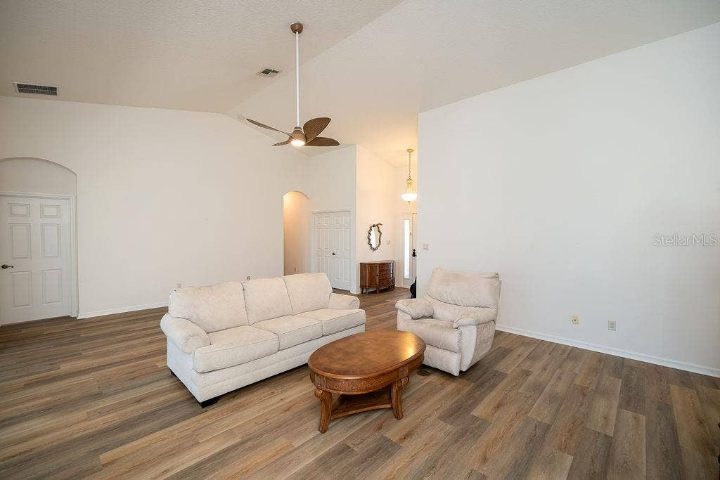 4608 NOTTOWAY DRIVE, Leesburg, FL 34748 4608 NOTTOWAY DRIVE, Leesburg, FL 34748