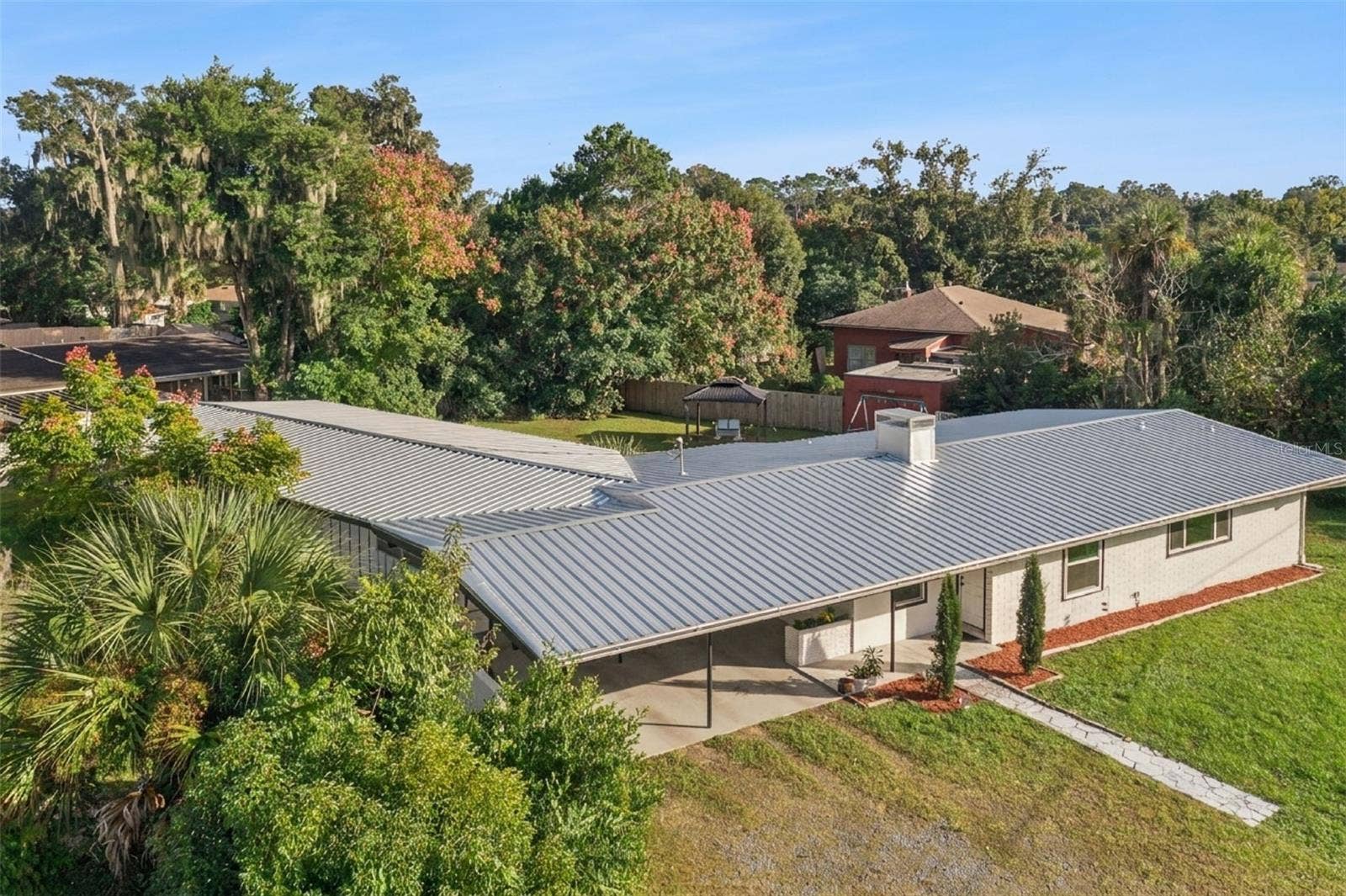 200 E PARKDALE AVENUE, Deland, FL 32724 200 E PARKDALE AVENUE, Deland, FL 32724