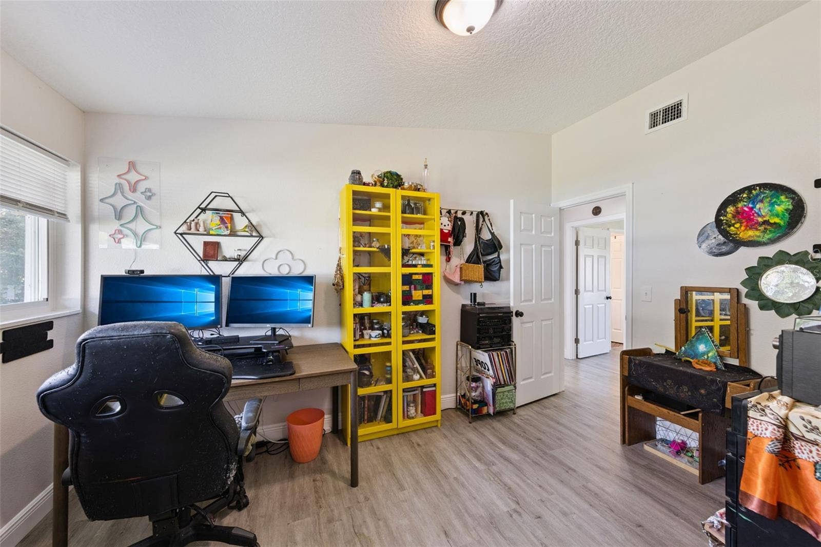 200 E PARKDALE AVENUE, Deland, FL 32724 200 E PARKDALE AVENUE, Deland, FL 32724
