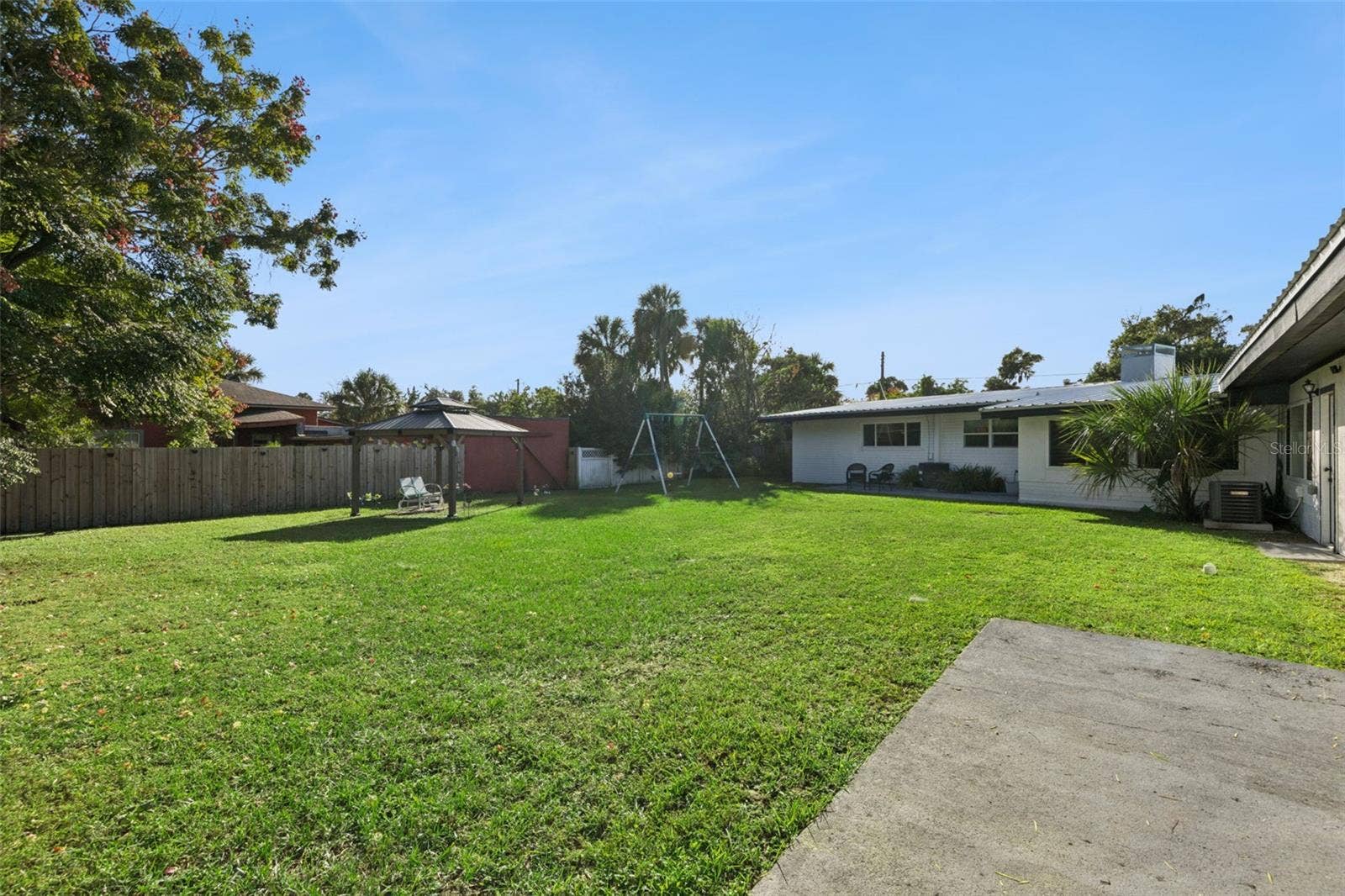 200 E PARKDALE AVENUE, Deland, FL 32724 200 E PARKDALE AVENUE, Deland, FL 32724