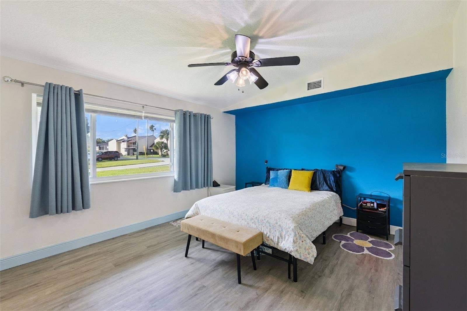 200 E PARKDALE AVENUE, Deland, FL 32724 200 E PARKDALE AVENUE, Deland, FL 32724
