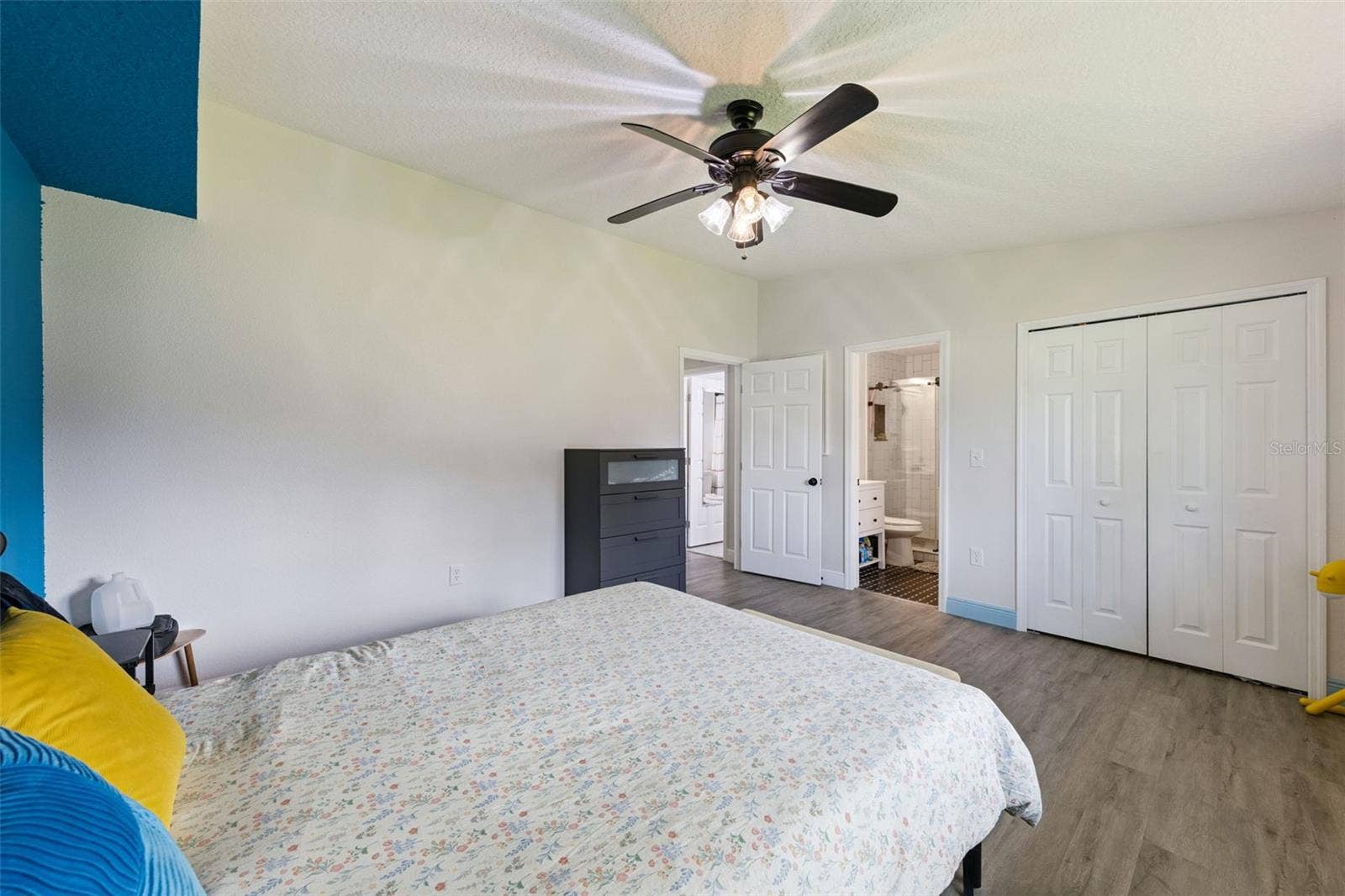 200 E PARKDALE AVENUE, Deland, FL 32724 200 E PARKDALE AVENUE, Deland, FL 32724