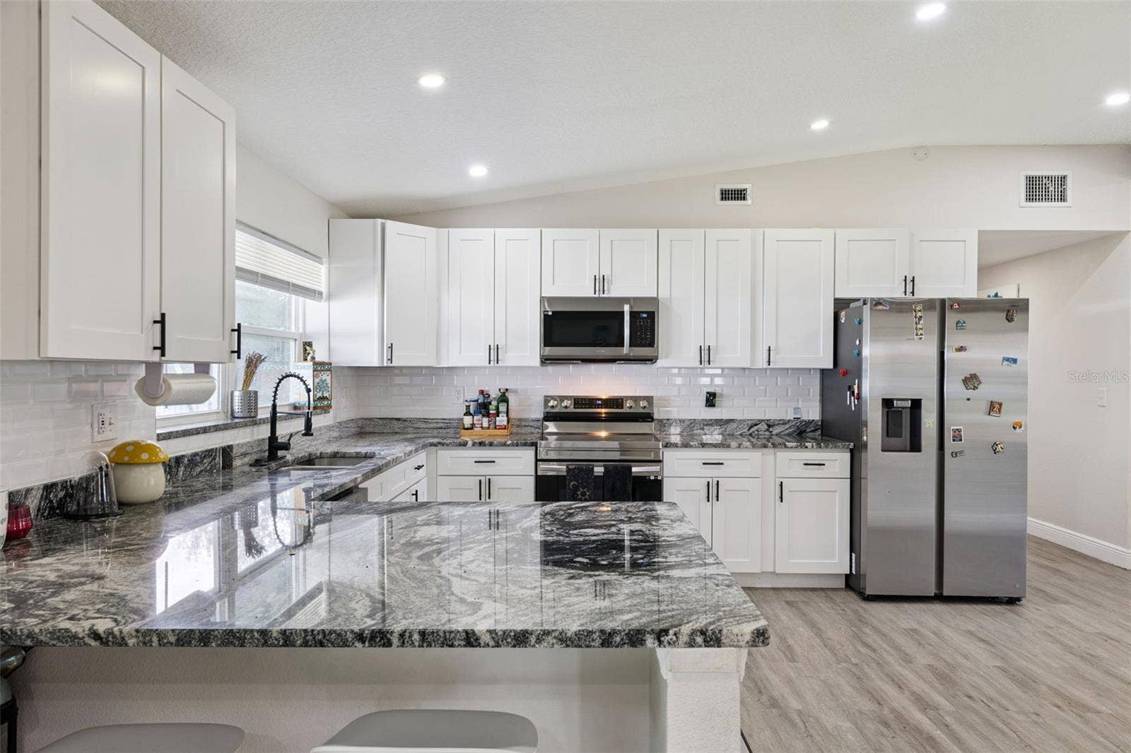 200 E PARKDALE AVENUE, Deland, FL 32724 200 E PARKDALE AVENUE, Deland, FL 32724
