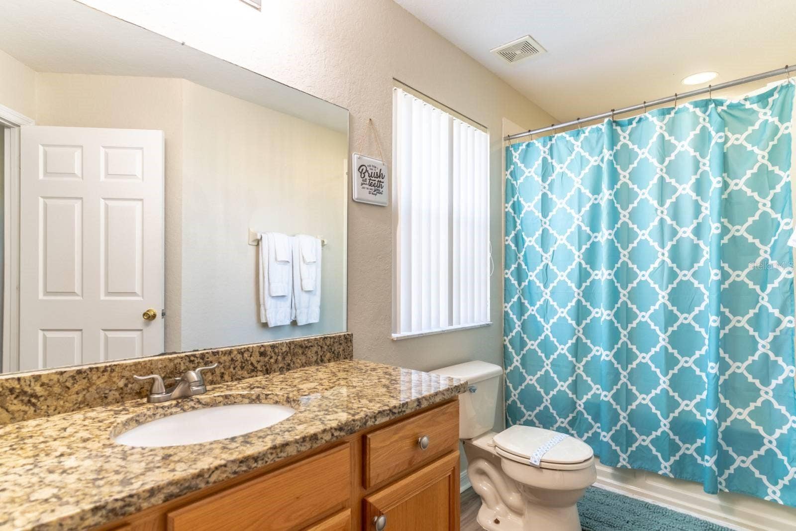 2010 CALABRIA AVENUE, Davenport, FL 33897 Bathroom