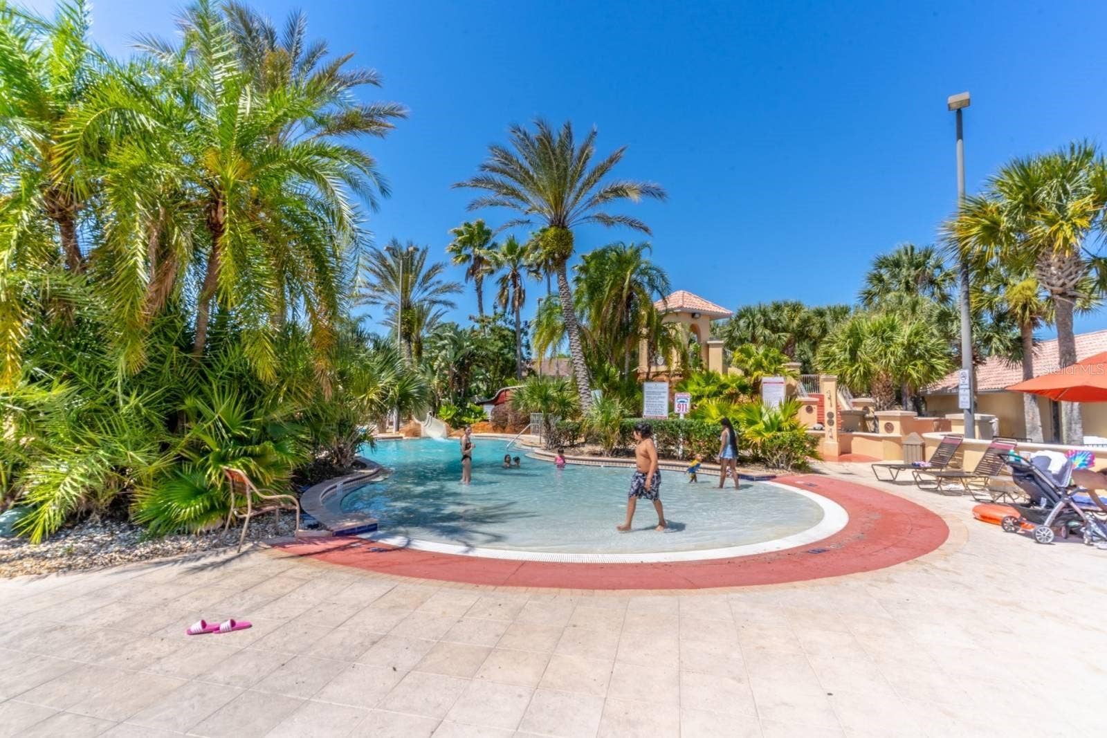 2010 CALABRIA AVENUE, Davenport, FL 33897 Regal Palms community pool