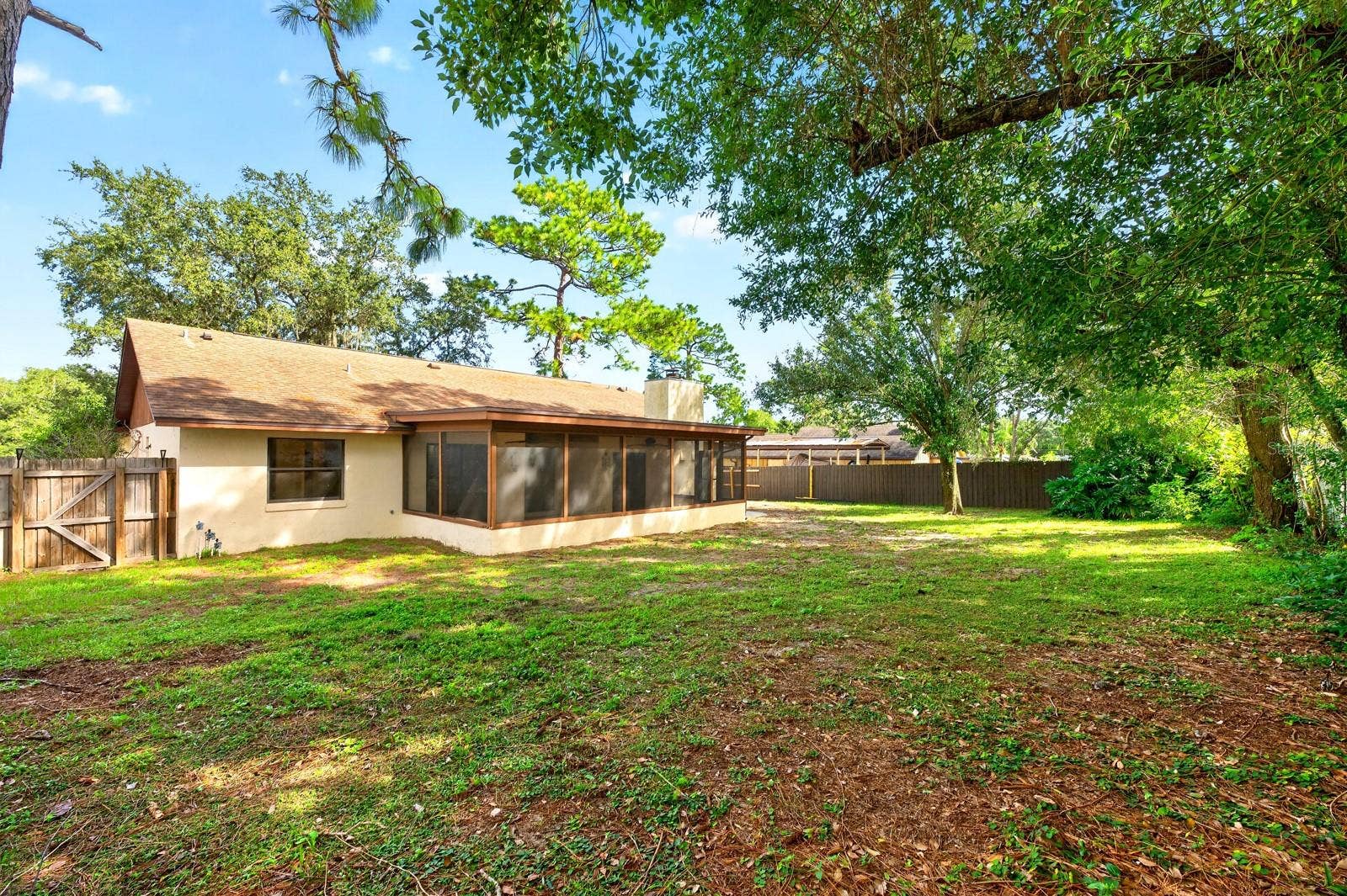 1110 PINE OAKS COURT, Apopka, FL 32712 .25 acre lot.