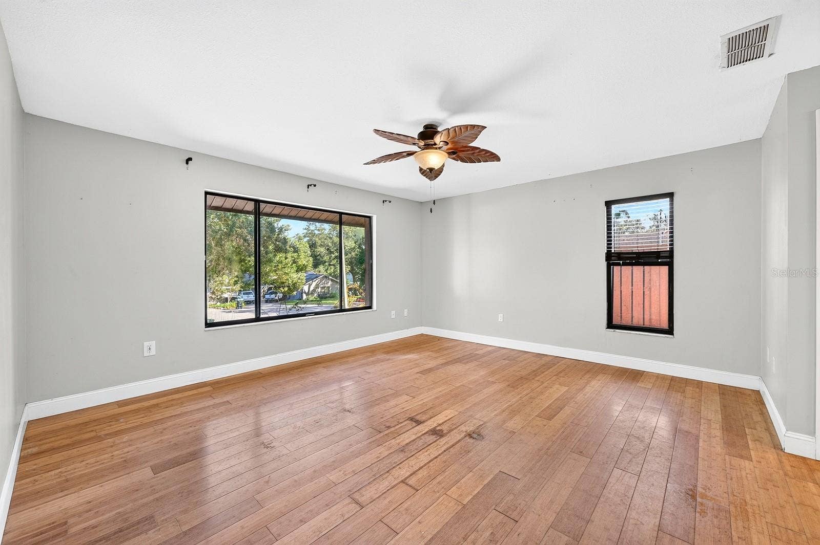 1110 PINE OAKS COURT, Apopka, FL 32712 Primary Suite.