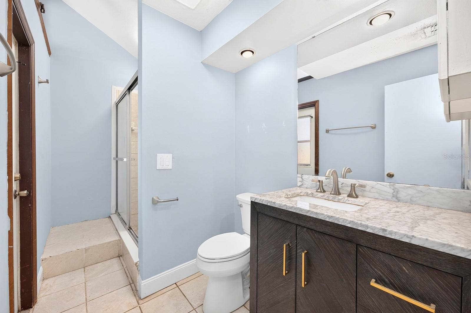 1110 PINE OAKS COURT, Apopka, FL 32712 Primary en-suite bath.