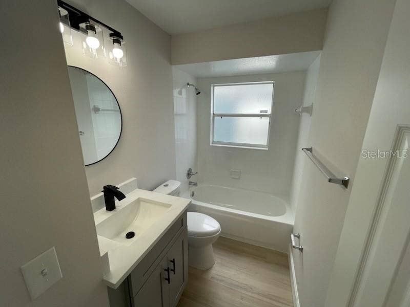 528 SOUTHERN CHARM DRIVE, Orlando, FL 32807 2nd bathroom.