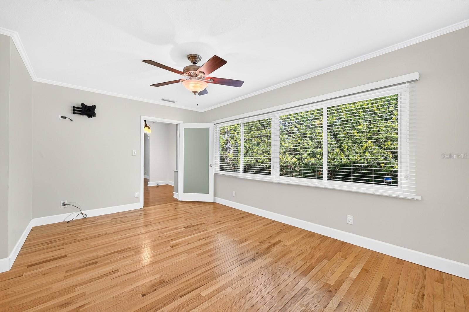 27 N HAMPTON AVENUE, Orlando, FL 32803