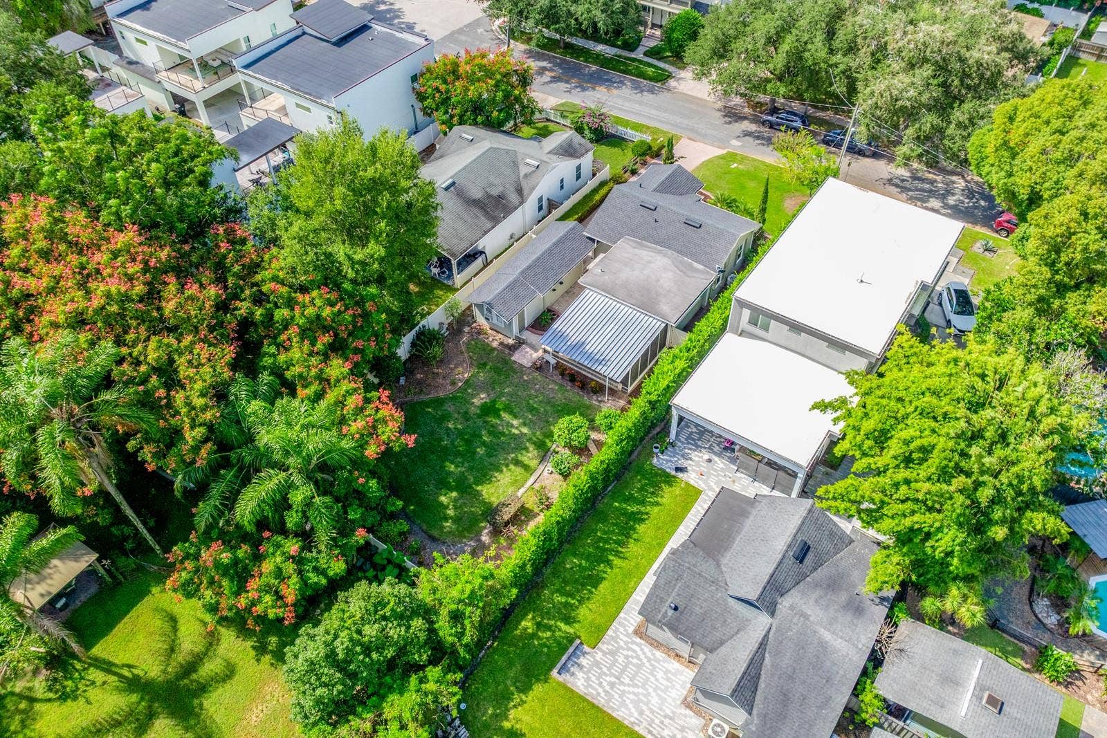 27 N HAMPTON AVENUE, Orlando, FL 32803