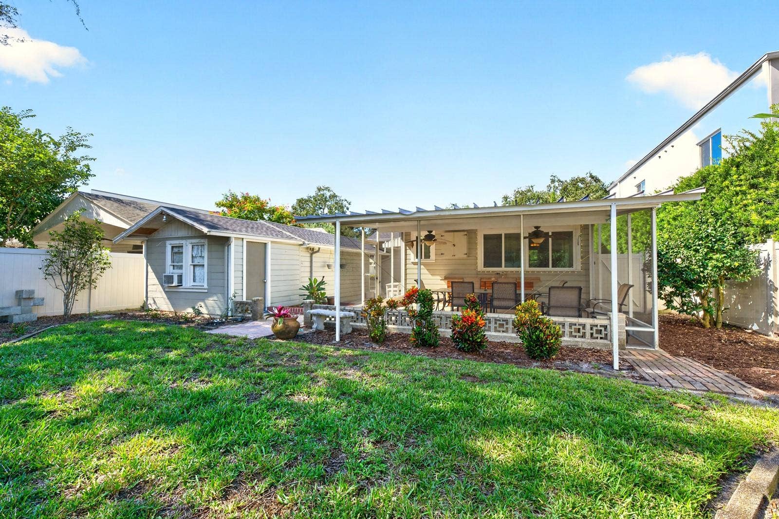 27 N HAMPTON AVENUE, Orlando, FL 32803