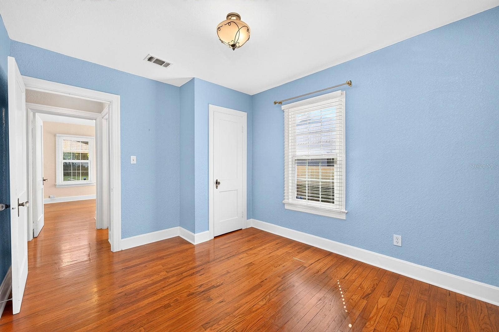 27 N HAMPTON AVENUE, Orlando, FL 32803