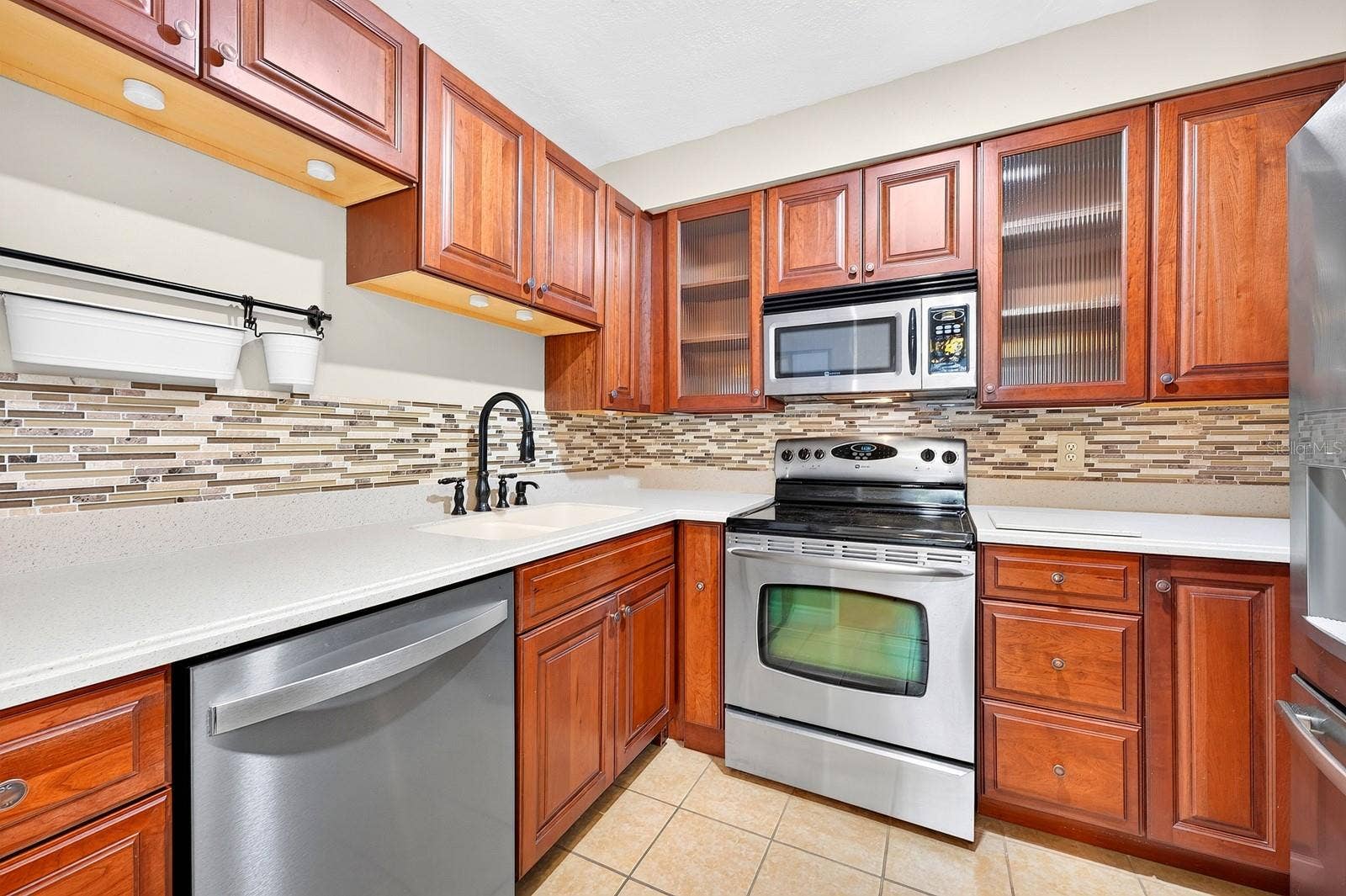27 N HAMPTON AVENUE, Orlando, FL 32803