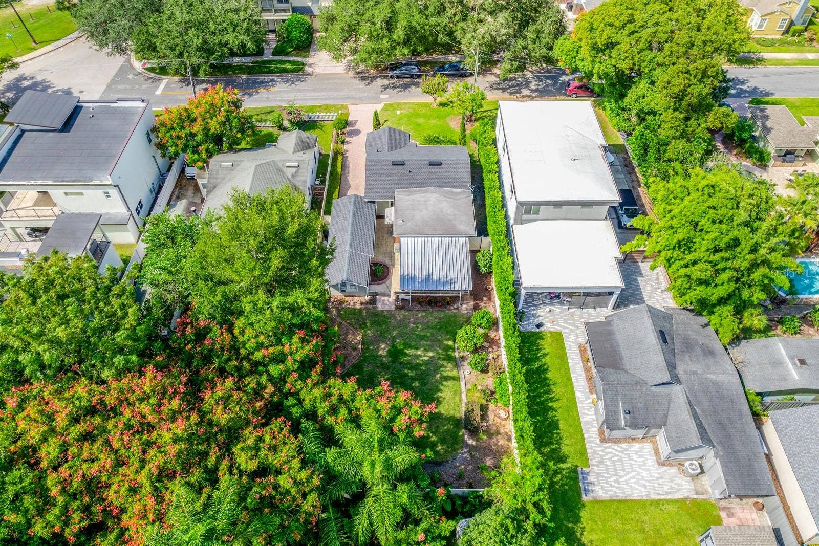 27 N HAMPTON AVENUE, Orlando, FL 32803