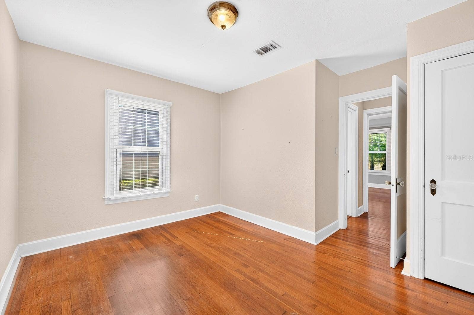 27 N HAMPTON AVENUE, Orlando, FL 32803