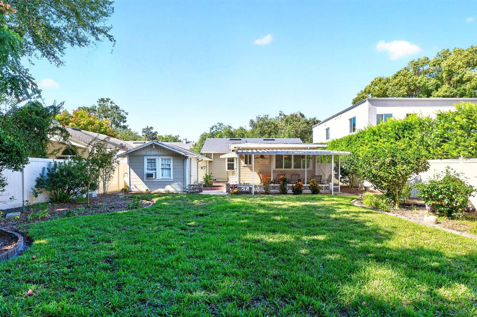 27 N HAMPTON AVENUE, Orlando, FL 32803