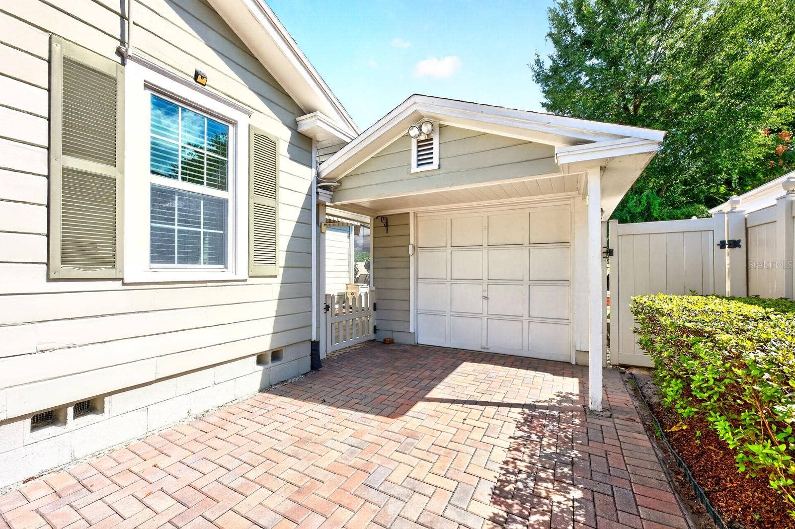 27 N HAMPTON AVENUE, Orlando, FL 32803