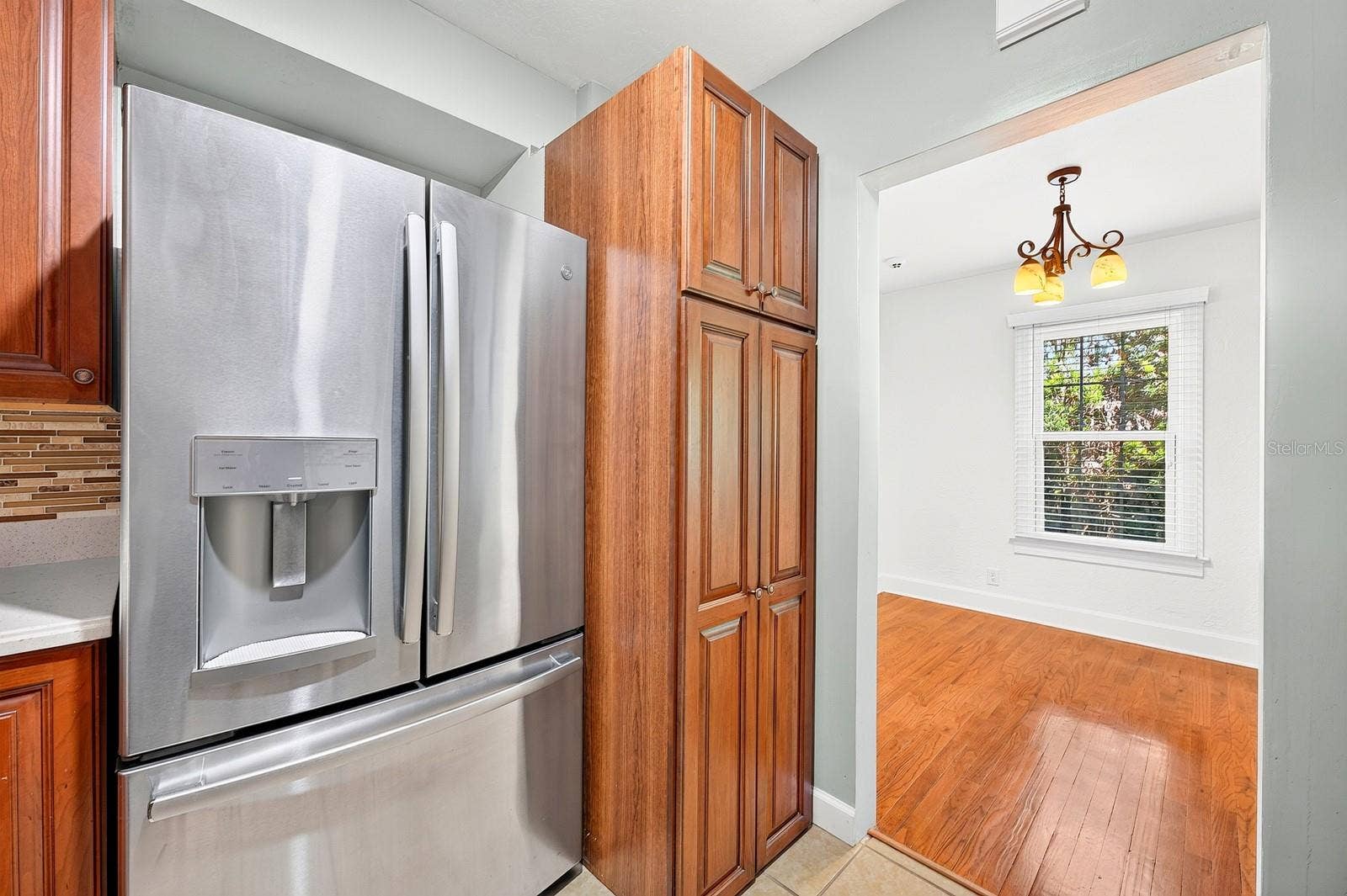 27 N HAMPTON AVENUE, Orlando, FL 32803