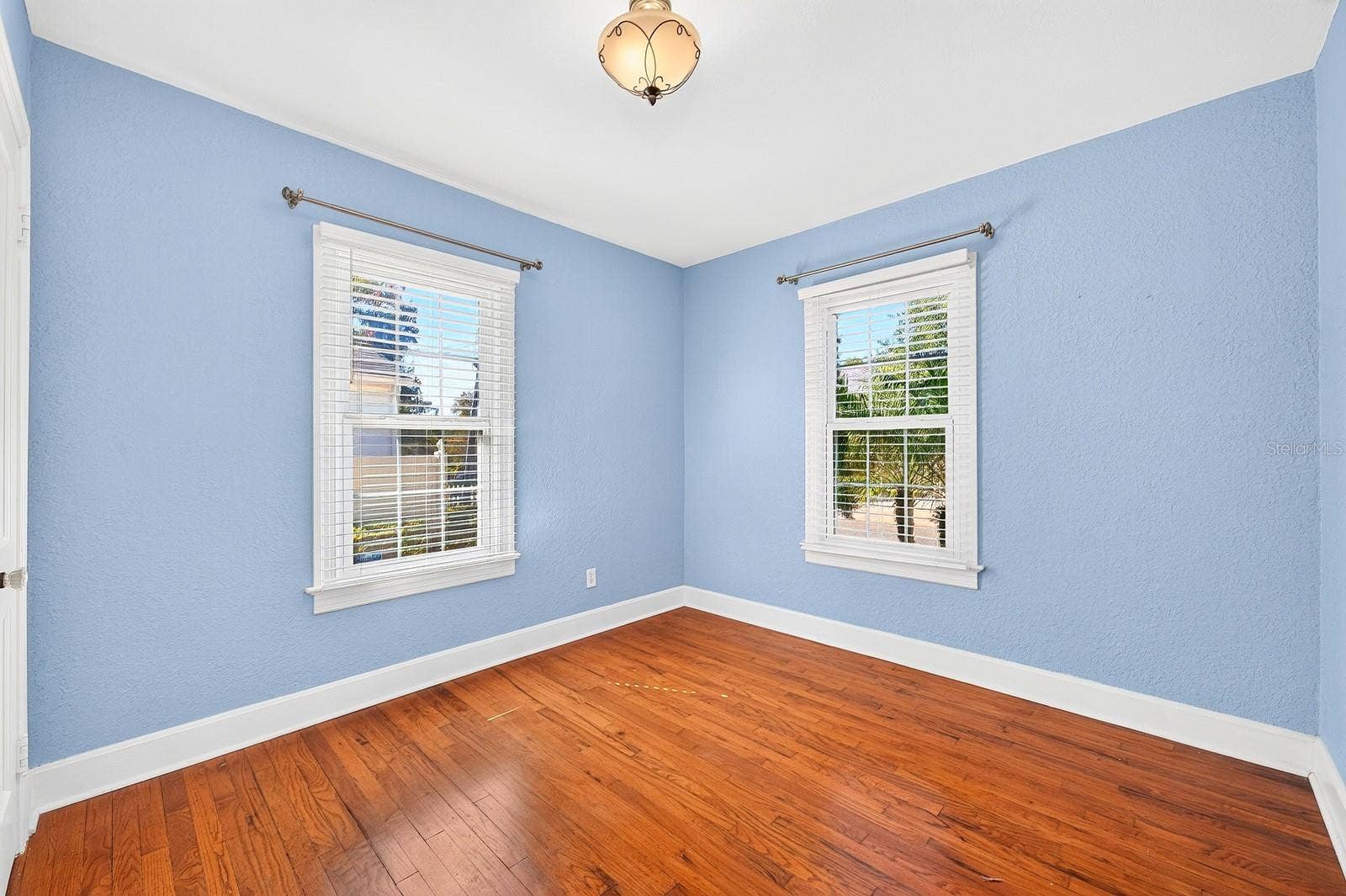27 N HAMPTON AVENUE, Orlando, FL 32803